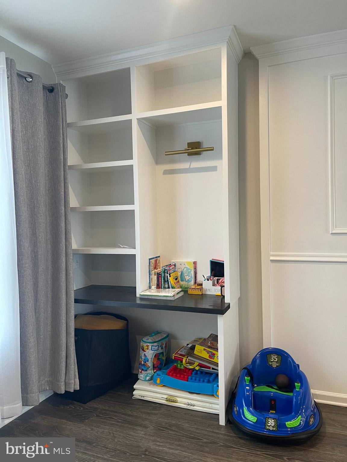 THE RIDGES - Residential