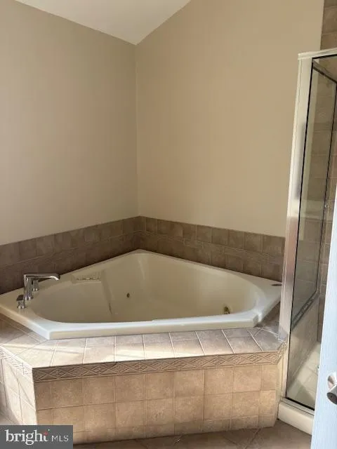 Philadelphia, Pennsylvania 19145, United States, 3 Bedrooms Bedrooms, ,3 BathroomsBathrooms,Residential,Active,201933