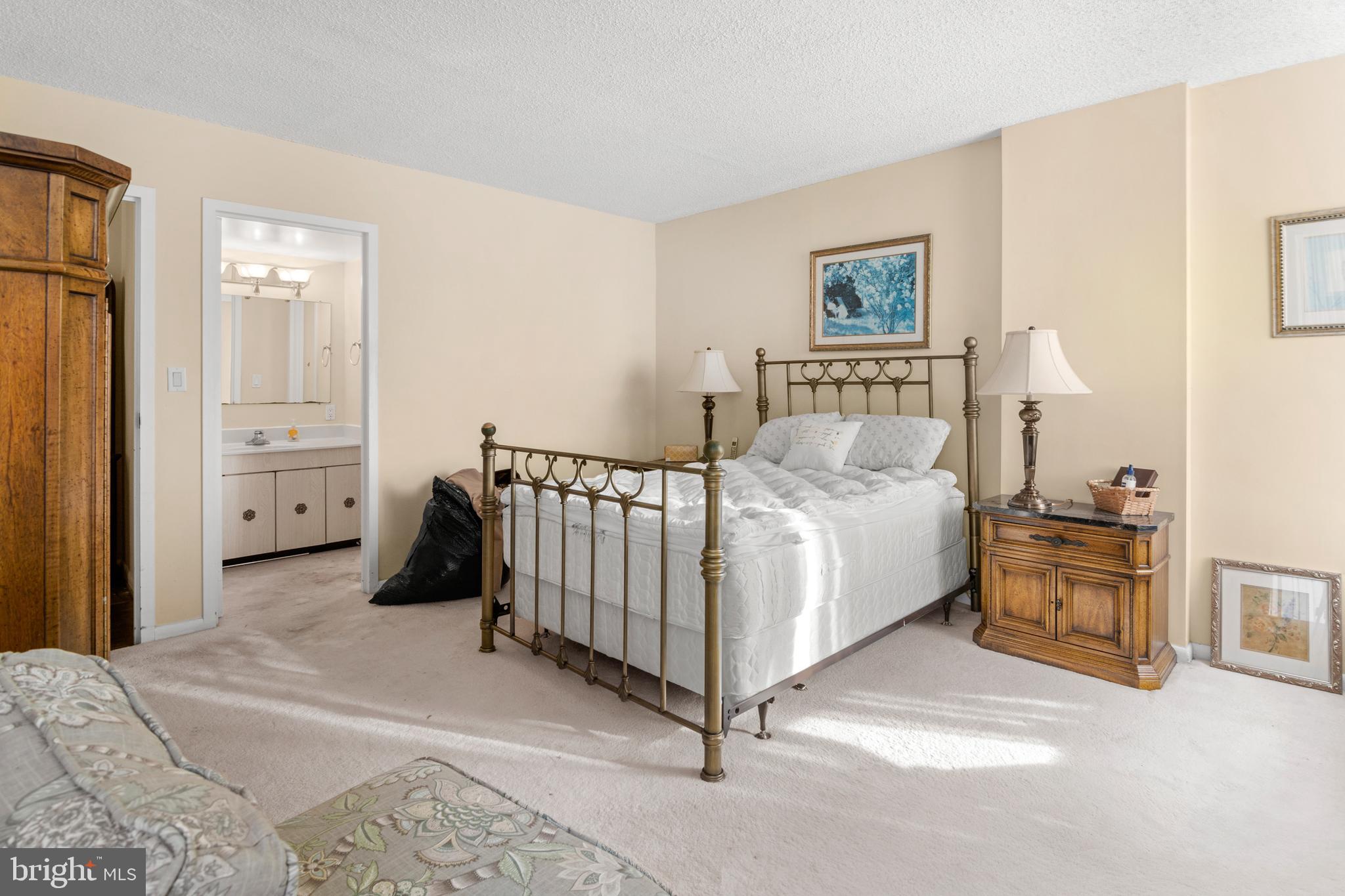 TOWSON - Residential