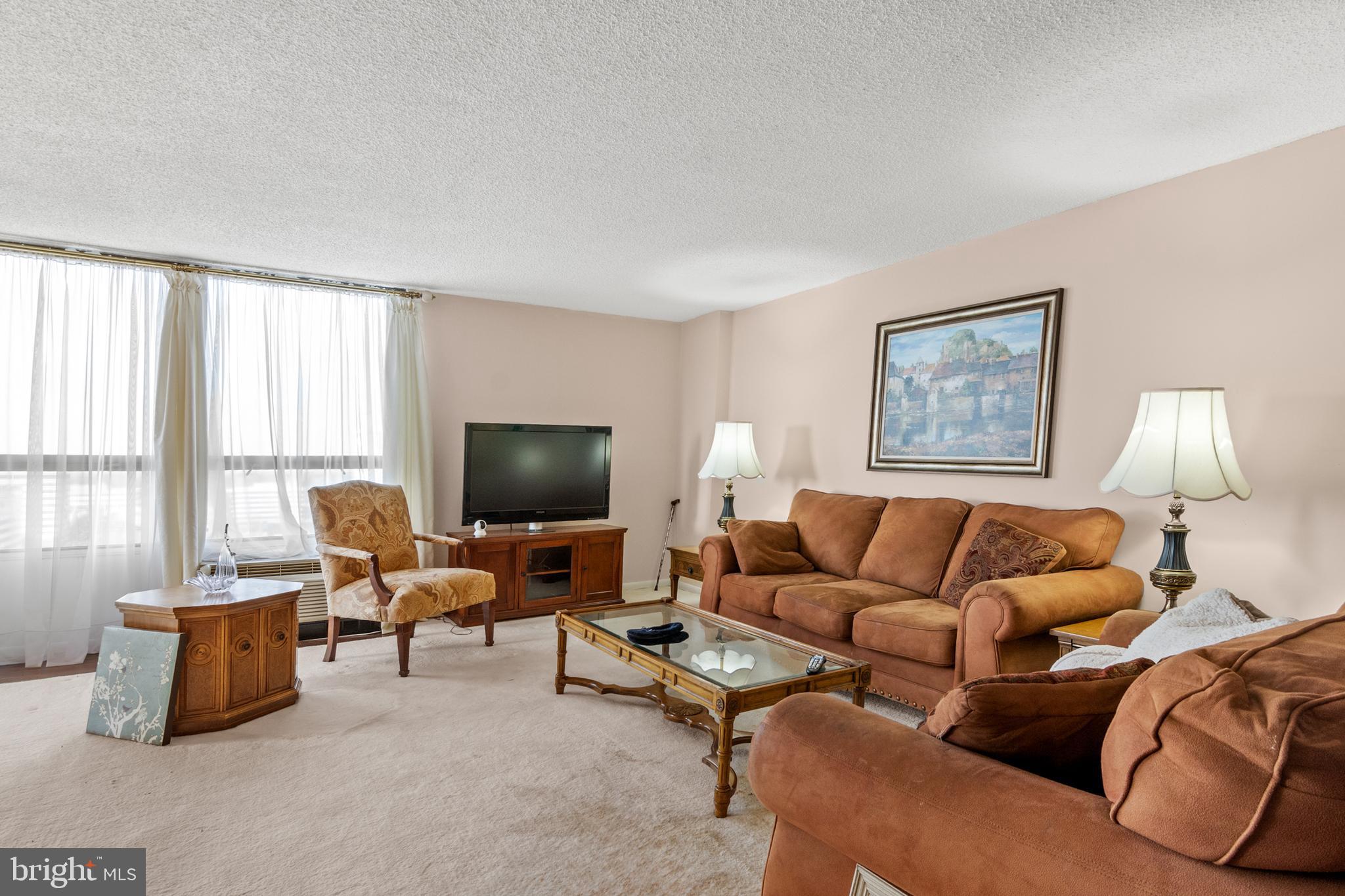 TOWSON - Residential