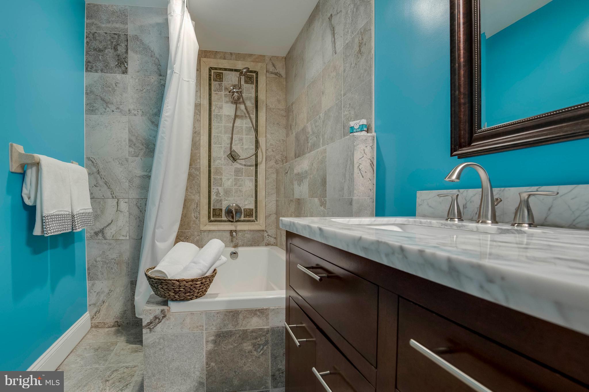 WOODSTONE - Residential