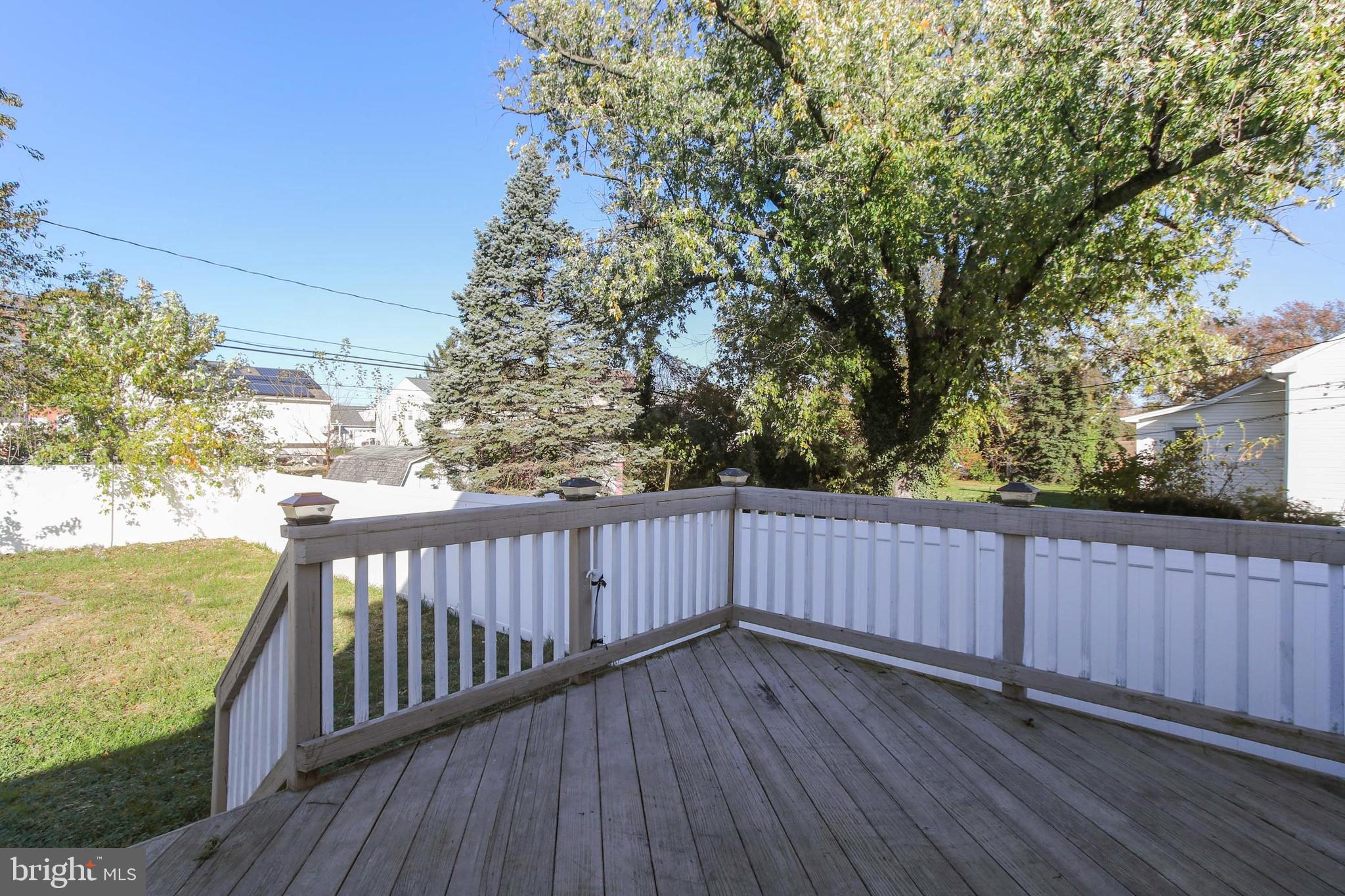 CROMWELL MANOR - Residential Lease