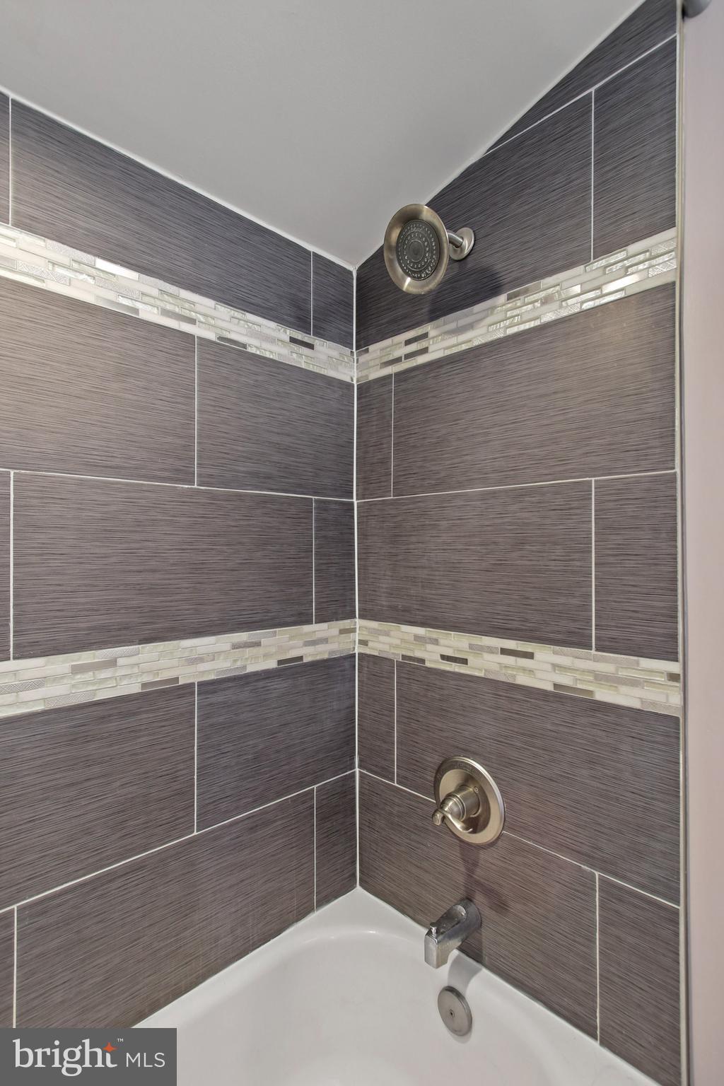 CROMWELL MANOR - Residential Lease