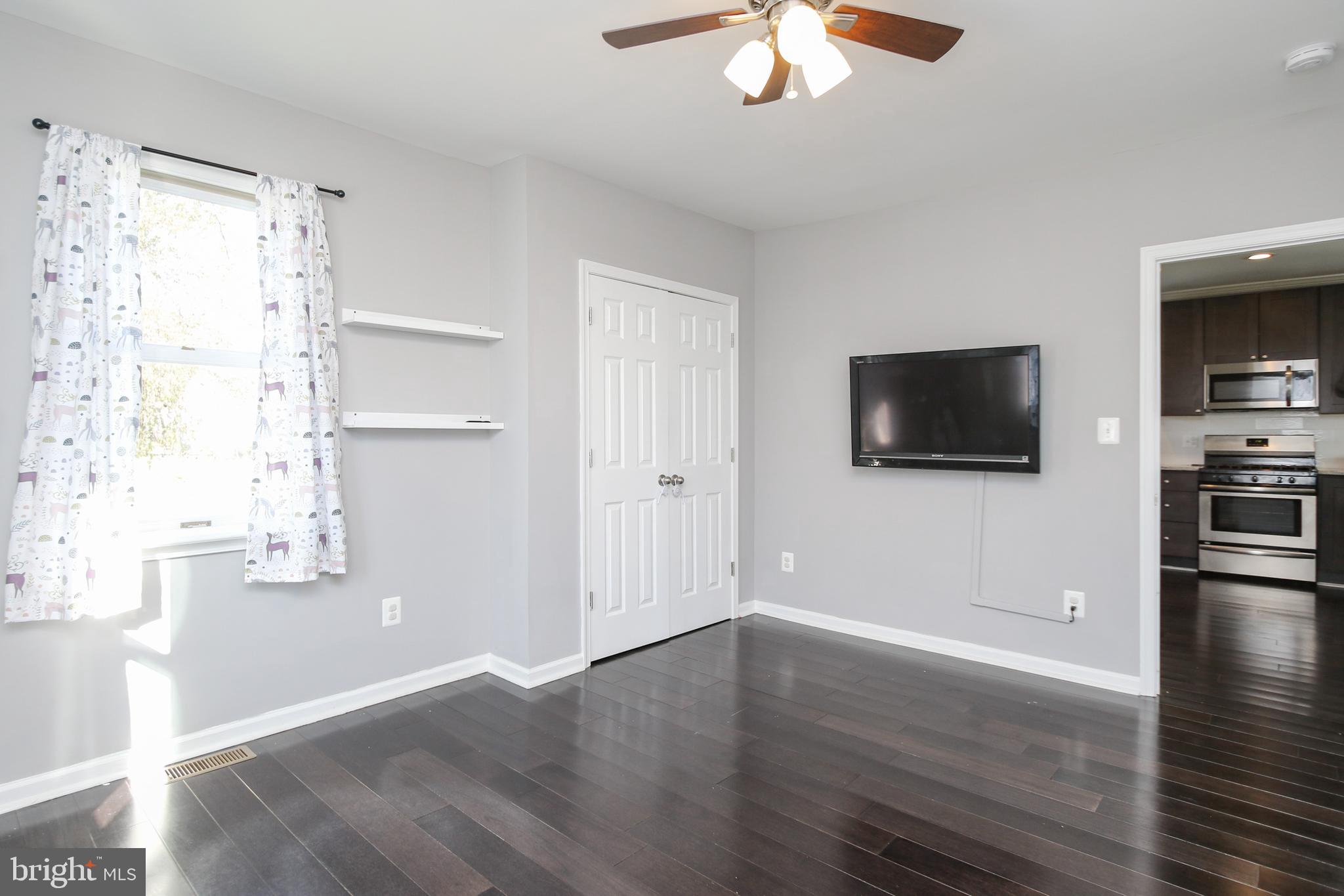 CROMWELL MANOR - Residential Lease