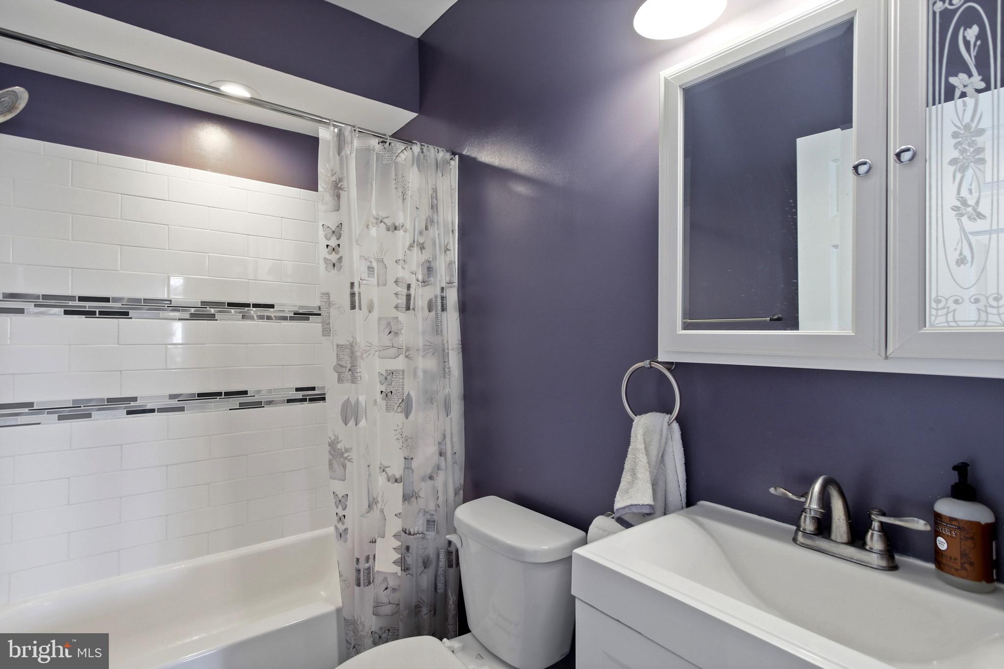 CROMWELL MANOR - Residential Lease