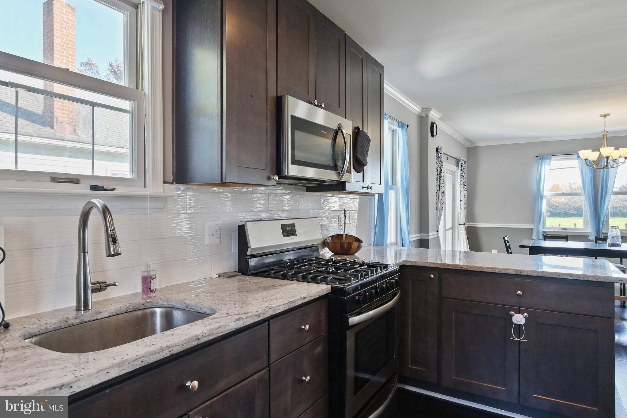 CROMWELL MANOR - Residential Lease