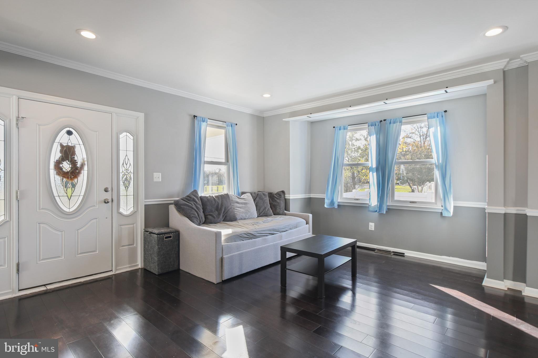 CROMWELL MANOR - Residential Lease