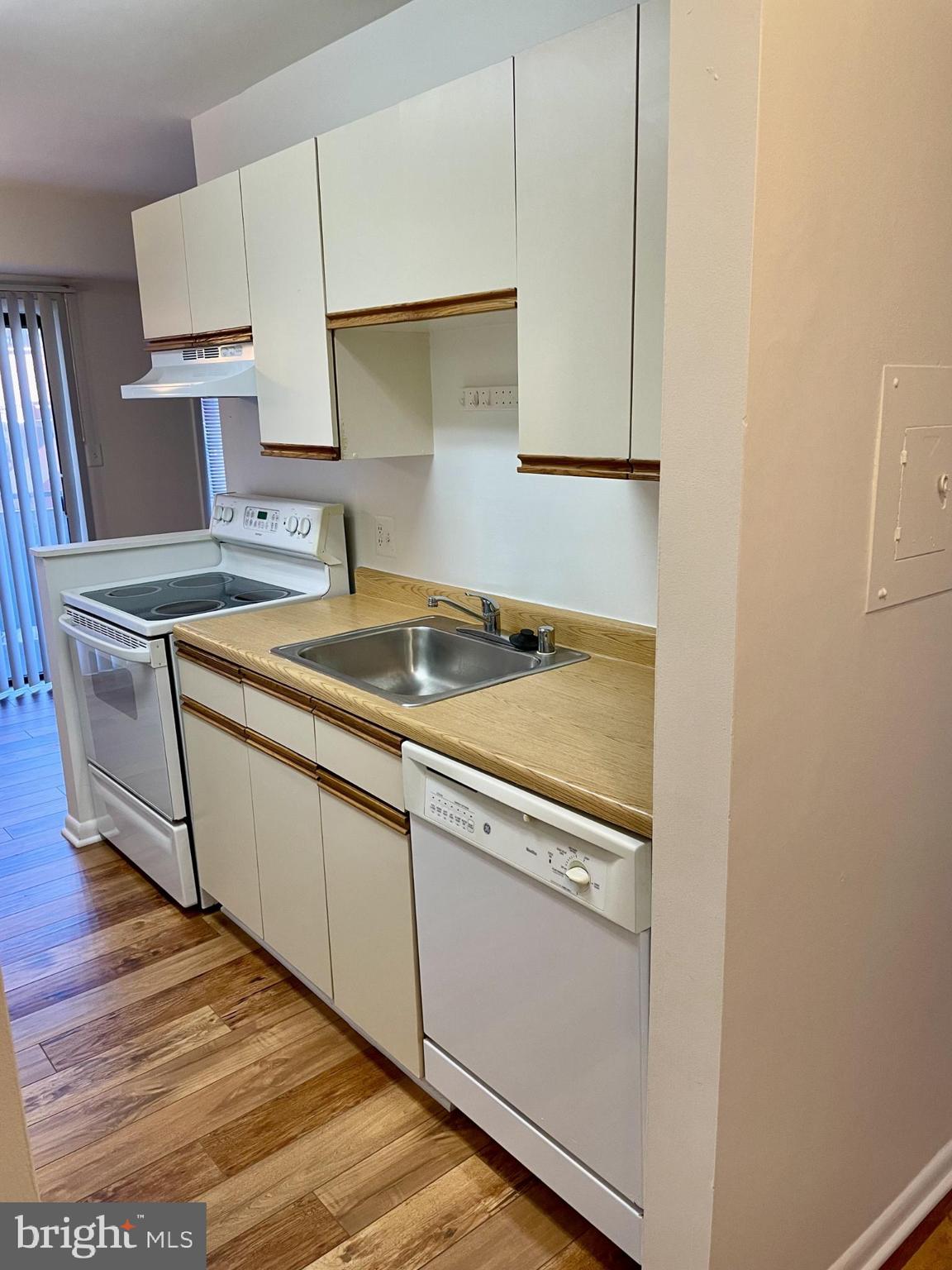 6429 RICHMOND HIGHWAY 201