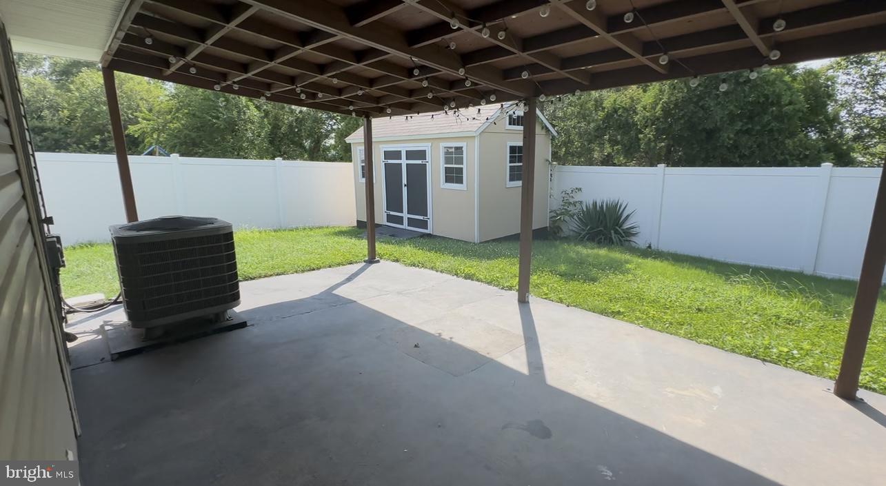 GREENBRIAR - Residential Lease