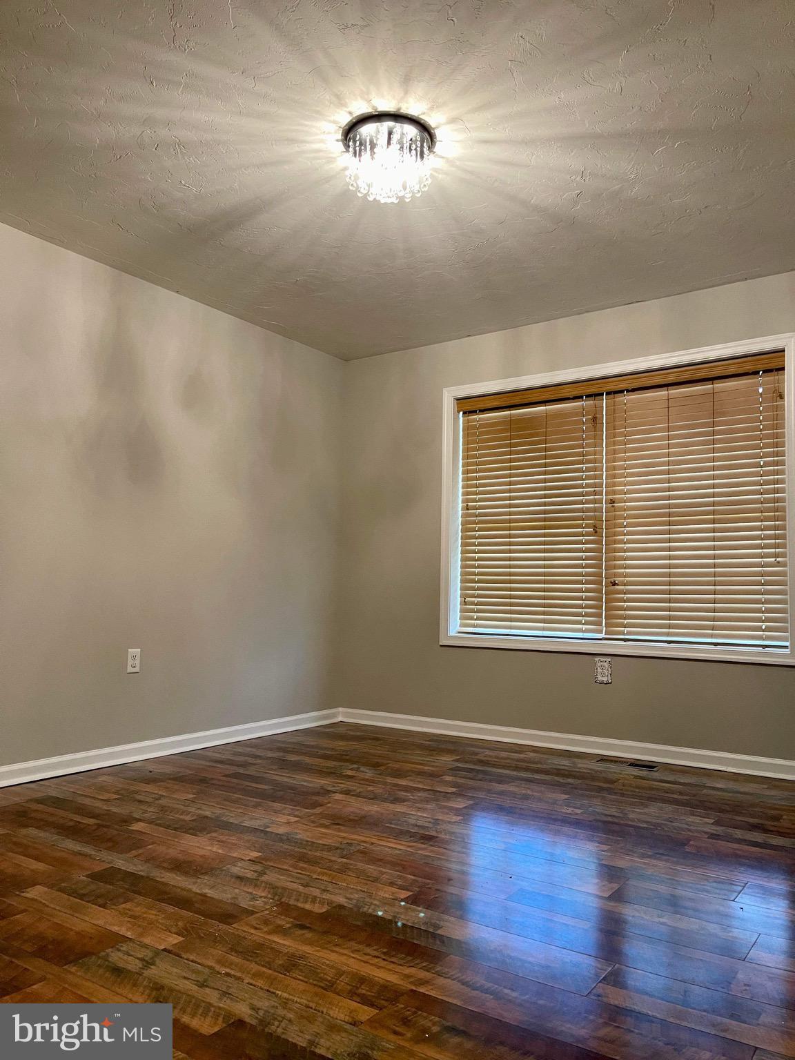 BIRCH CREEK - Residential