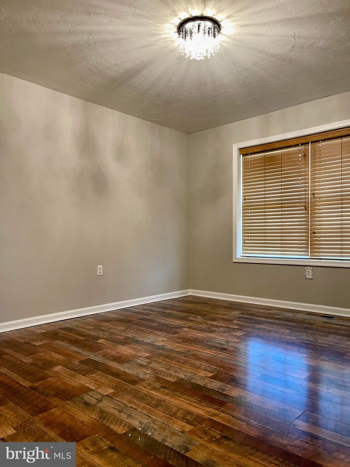 BIRCH CREEK - Residential