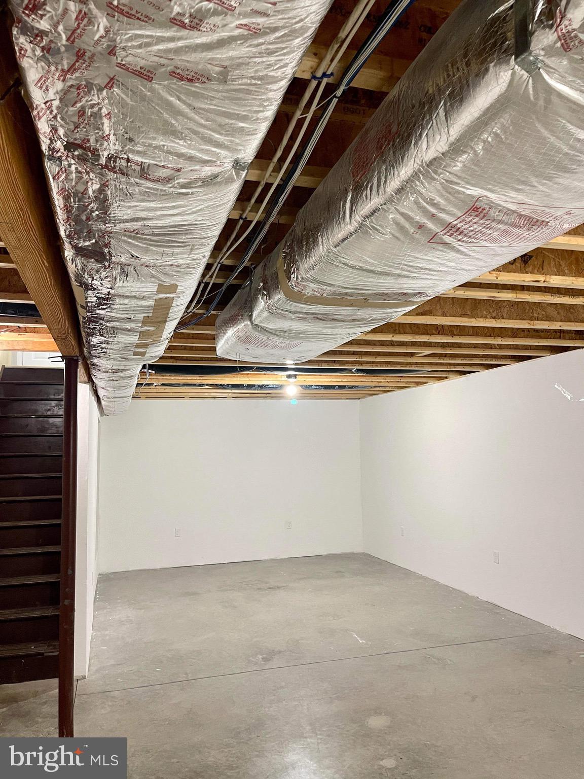 BIRCH CREEK - Residential