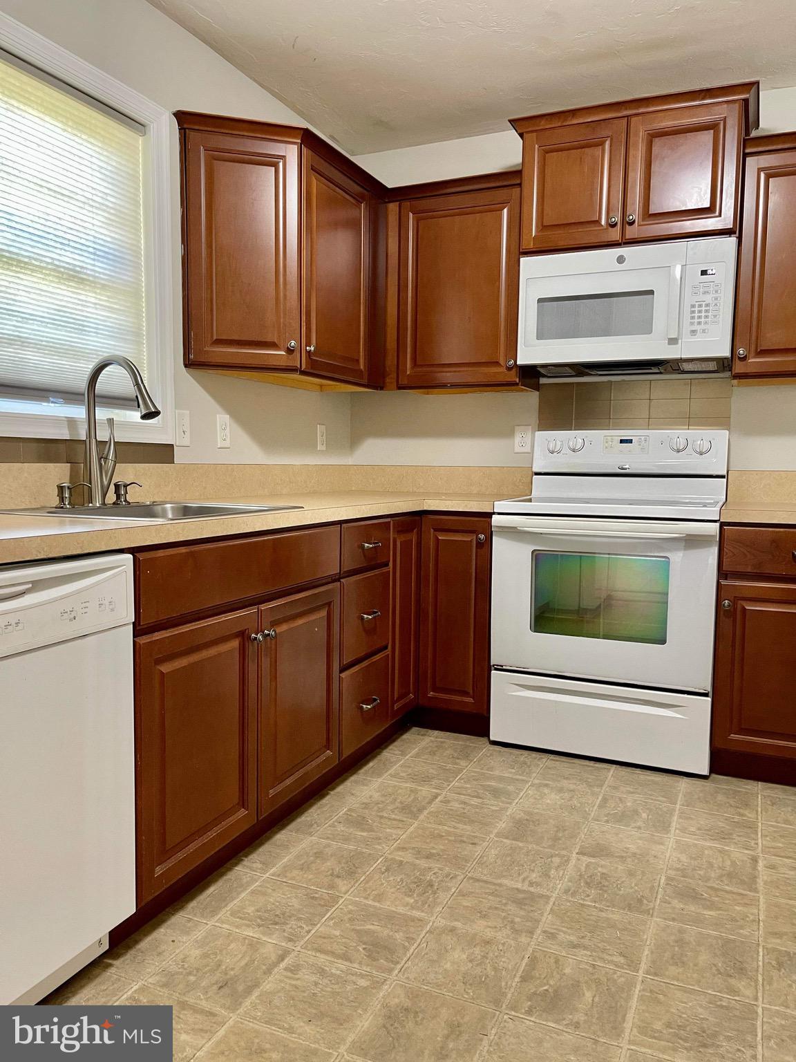 BIRCH CREEK - Residential