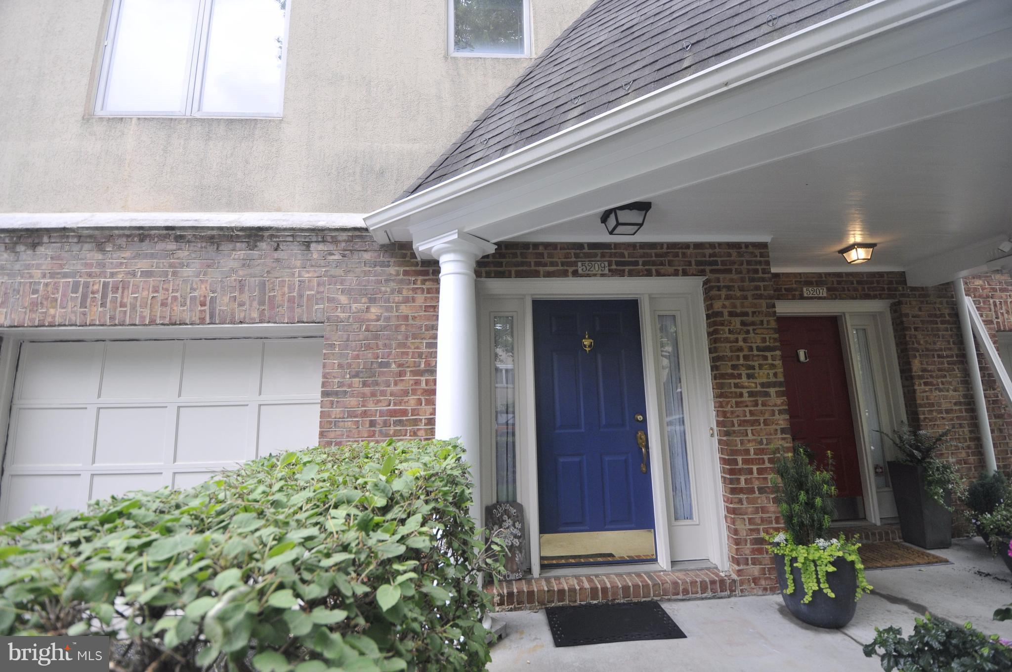 VILLAGES OF HOMELAND - Residential Lease