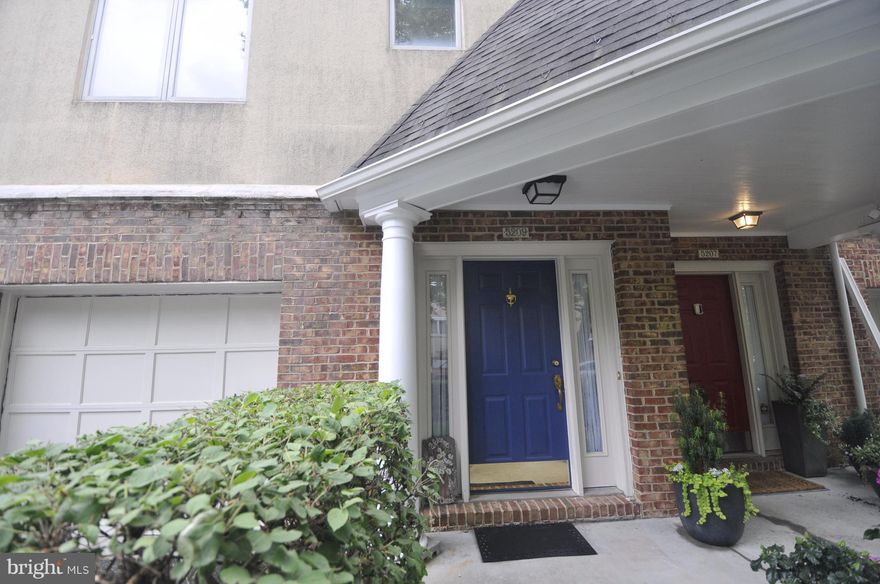 3BR/2.5BA townhouse in desirable Villages of Homeland. Foyer entry/mudroom, main-level Family Room, updated kitchen with stainless steel appliances and breakfast nook, separate Dining Room, Living Room w/fireplace and gleaming hardwood floors. Master Bedroom has walk-in closet and Master BA. Large wooden deck, attached 1 car garage, private driveway, community pool and more. Available August 1st.