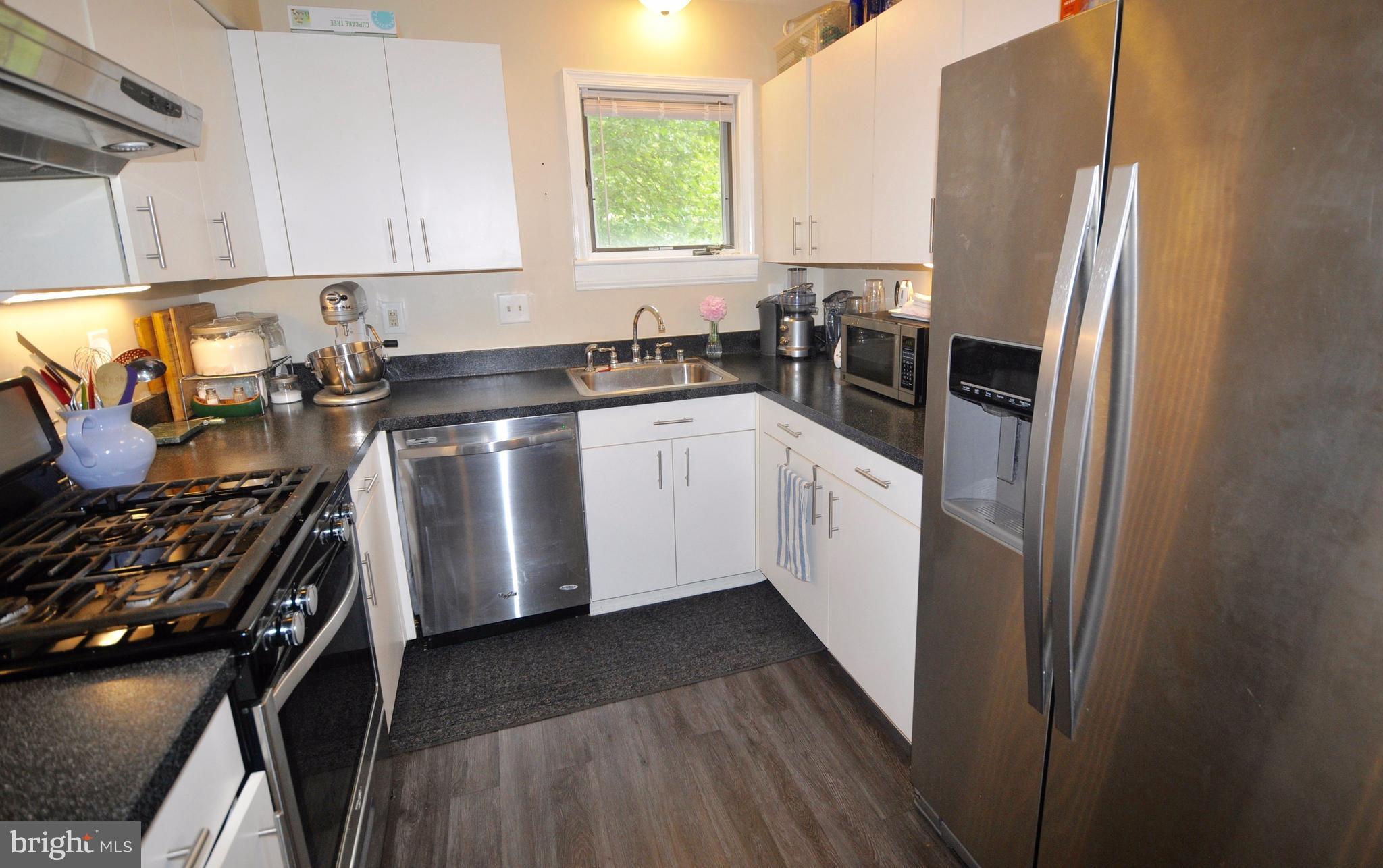 VILLAGES OF HOMELAND - Residential Lease