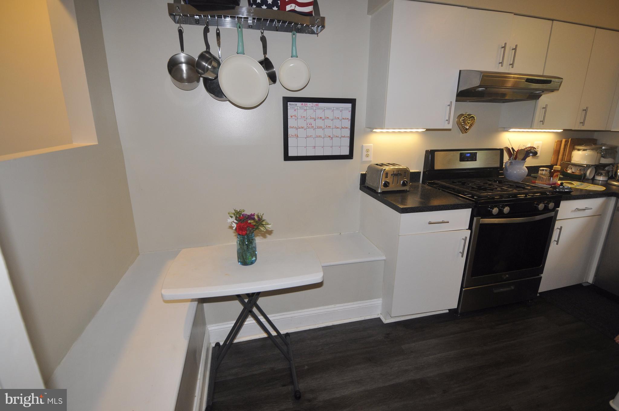 VILLAGES OF HOMELAND - Residential Lease