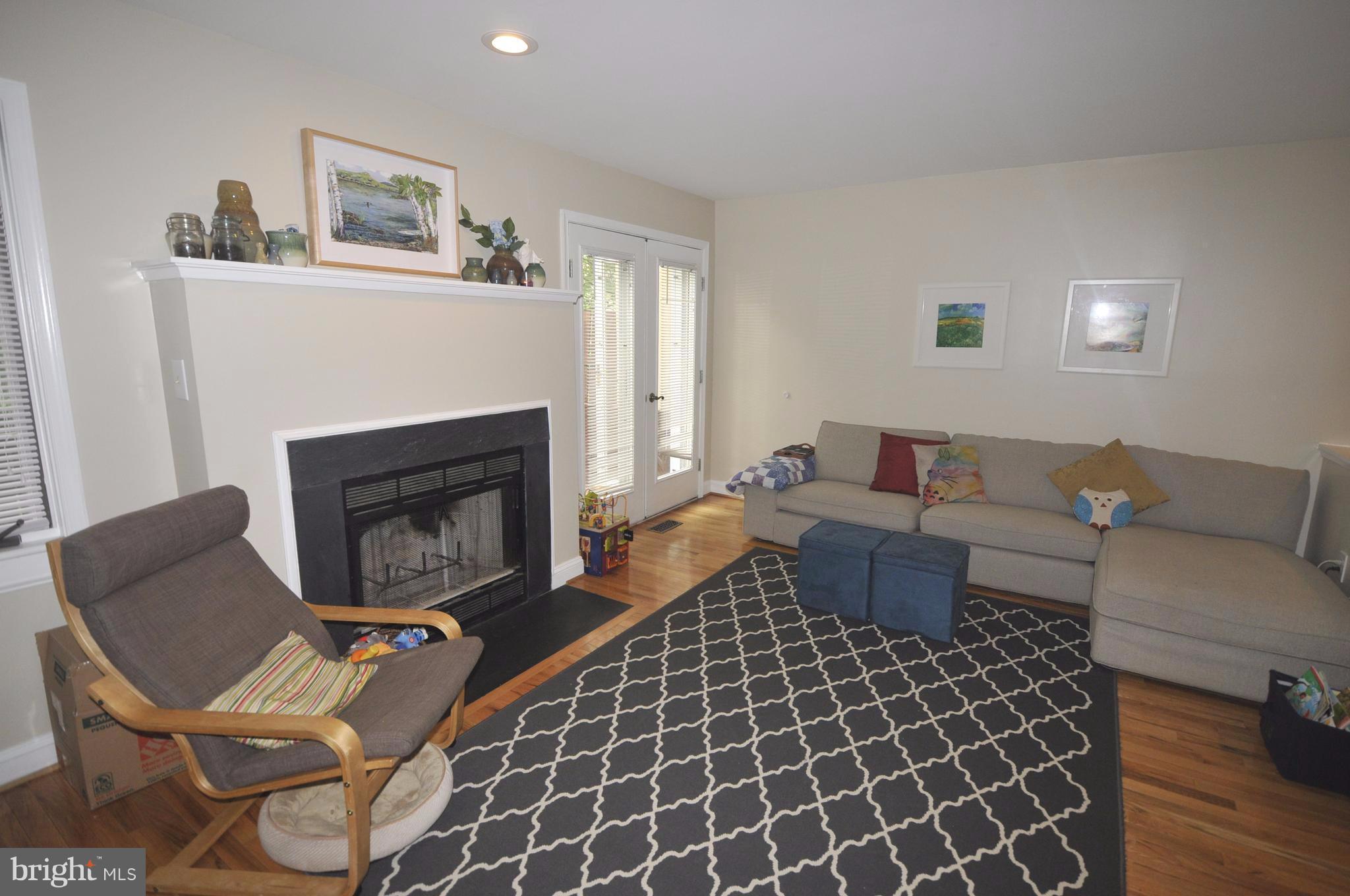 VILLAGES OF HOMELAND - Residential Lease