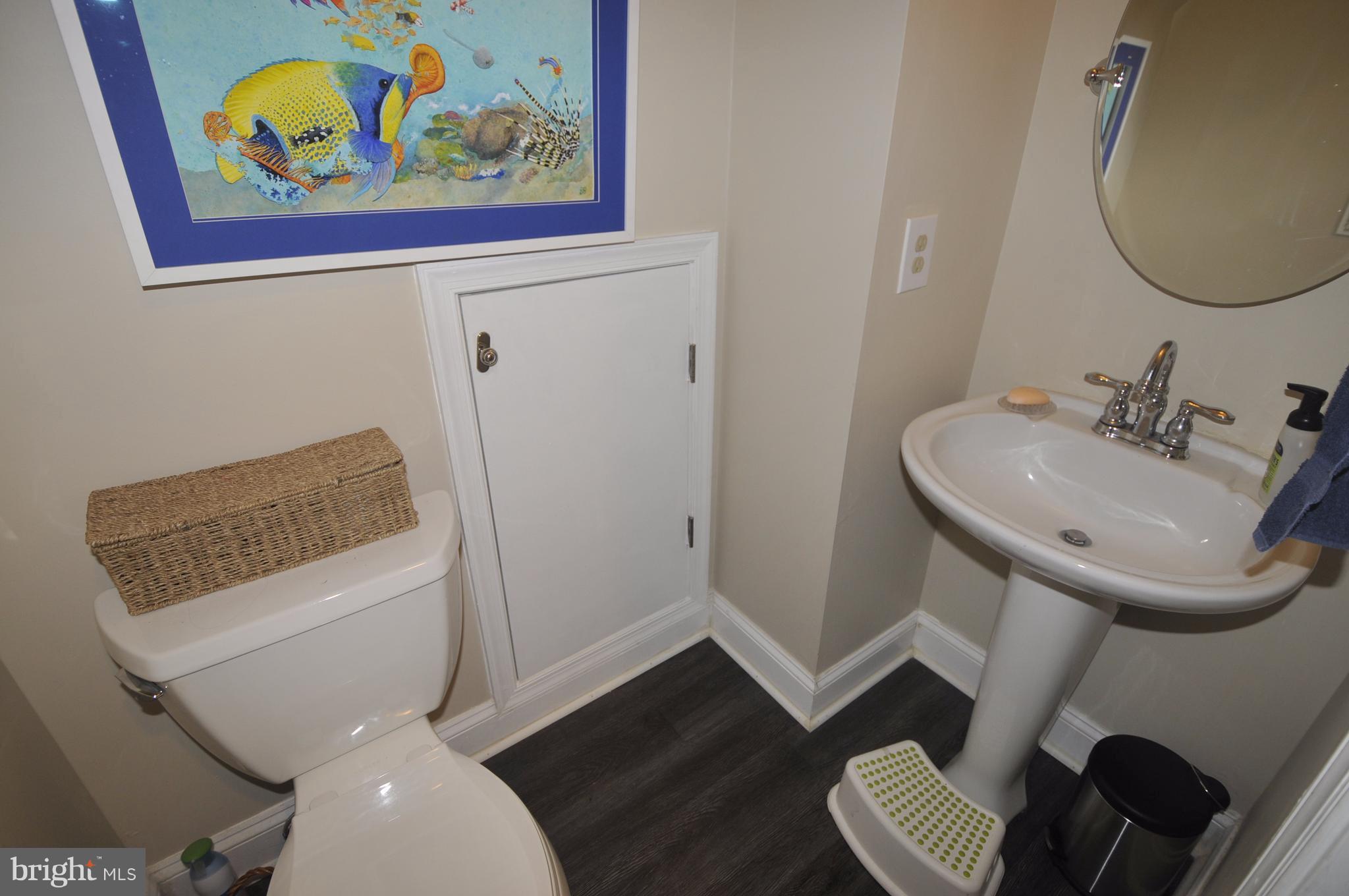 VILLAGES OF HOMELAND - Residential Lease