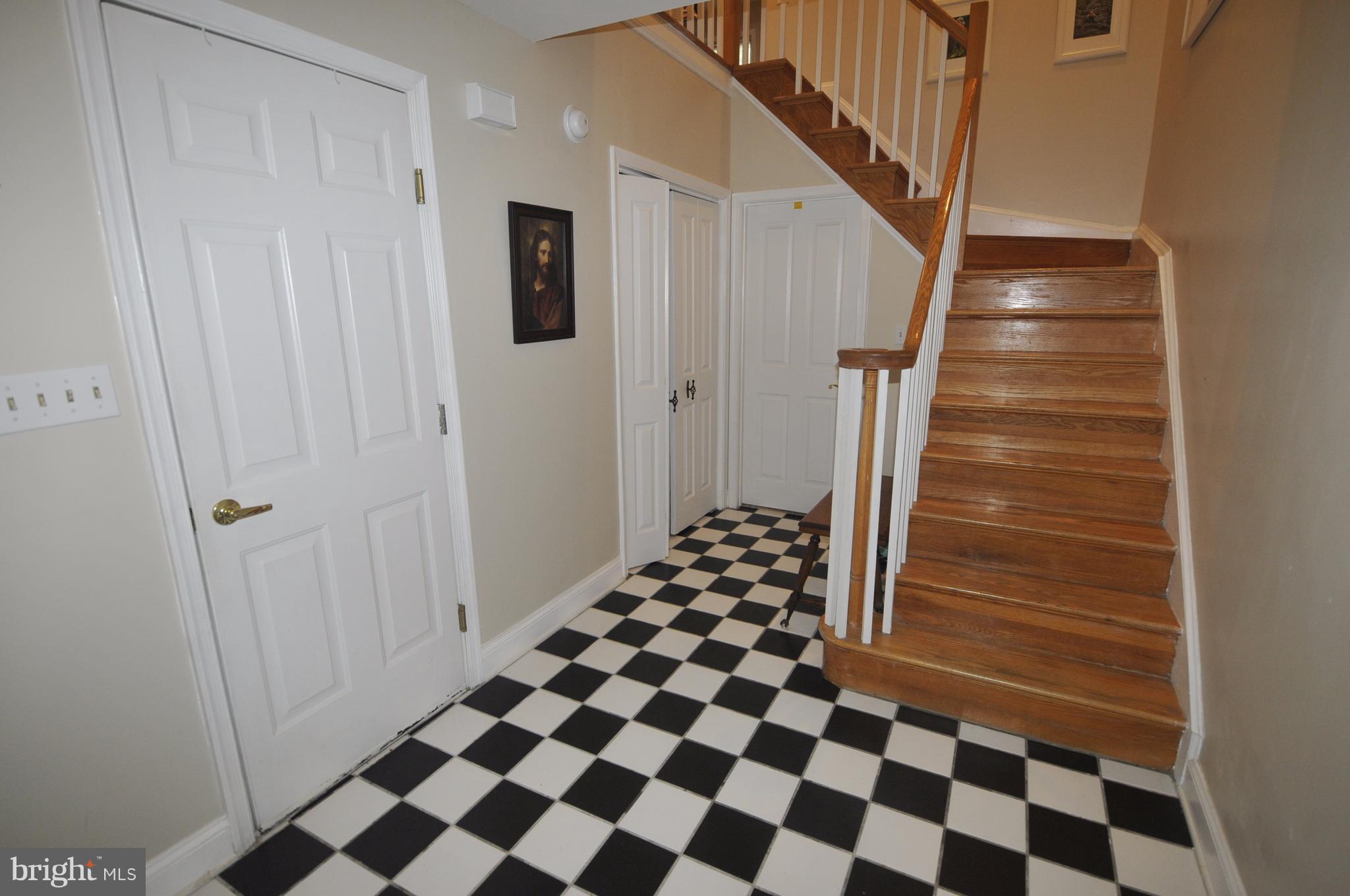 VILLAGES OF HOMELAND - Residential Lease