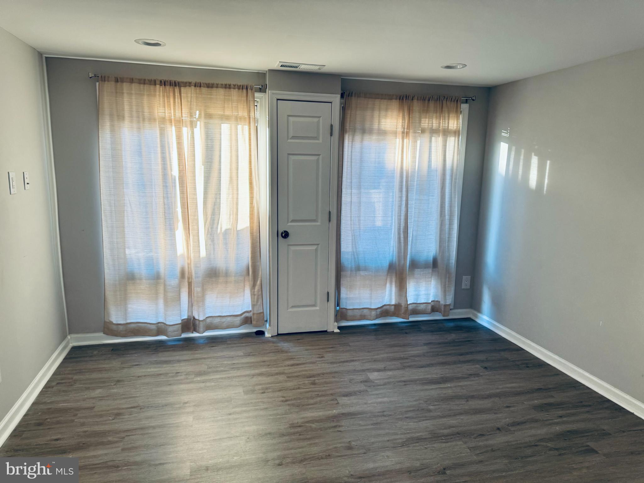 THOMAS CHOICE WEST - Residential Lease