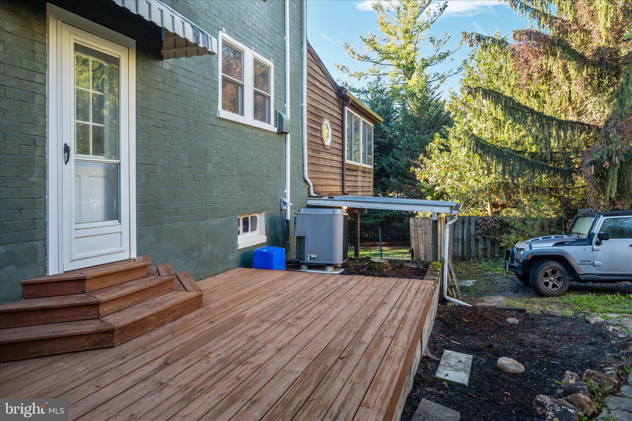 WHITLOCK AVENEUE - Residential