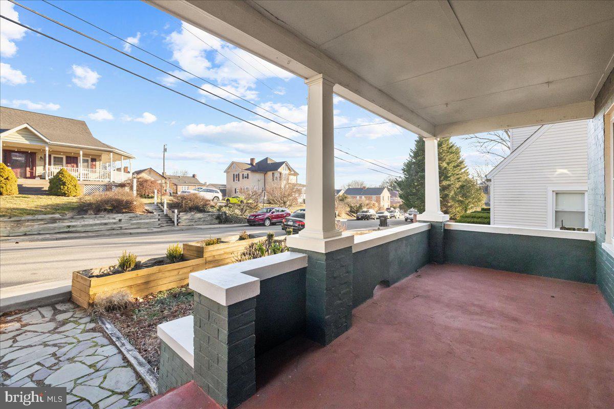 WHITLOCK AVENEUE - Residential