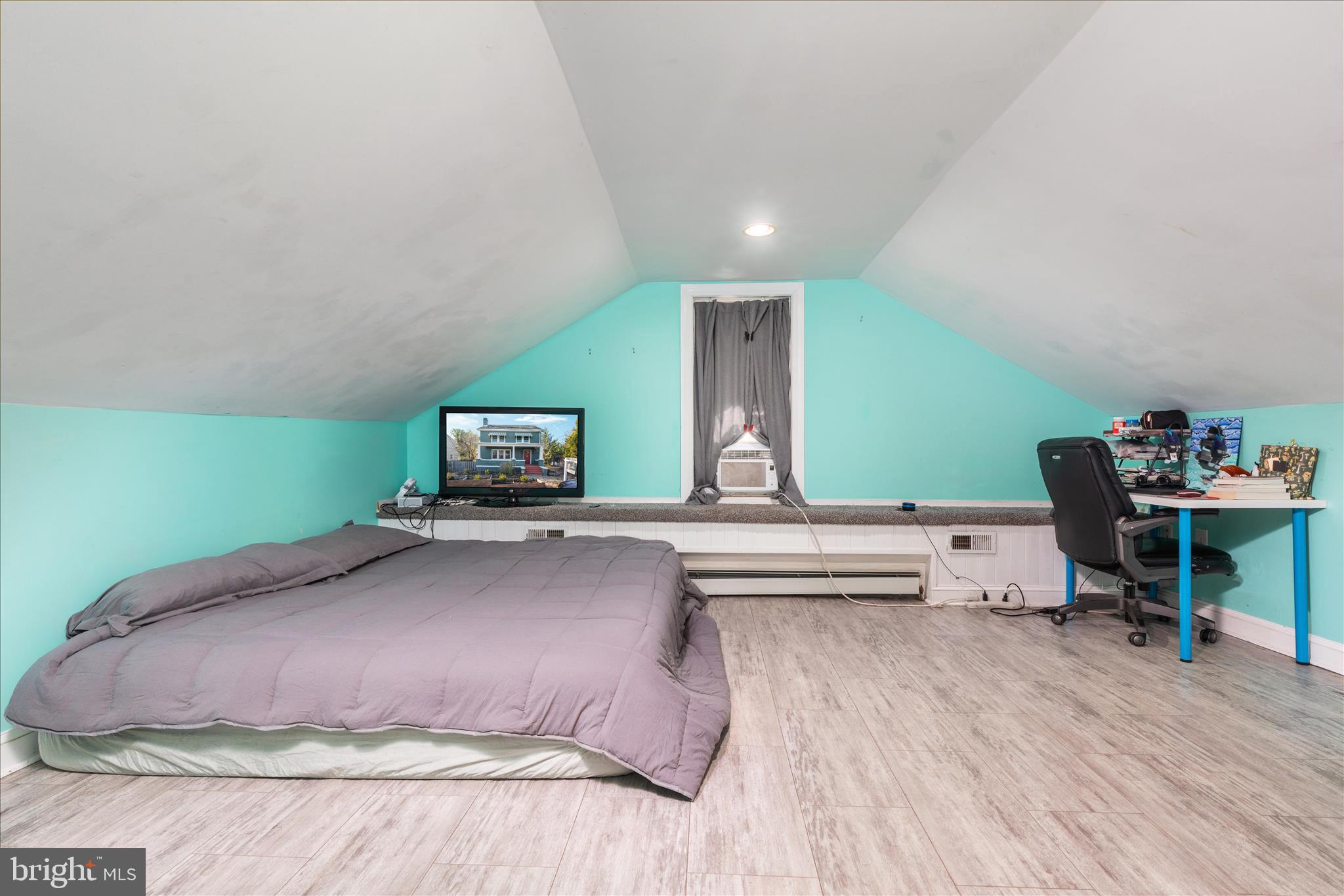 WHITLOCK AVENEUE - Residential