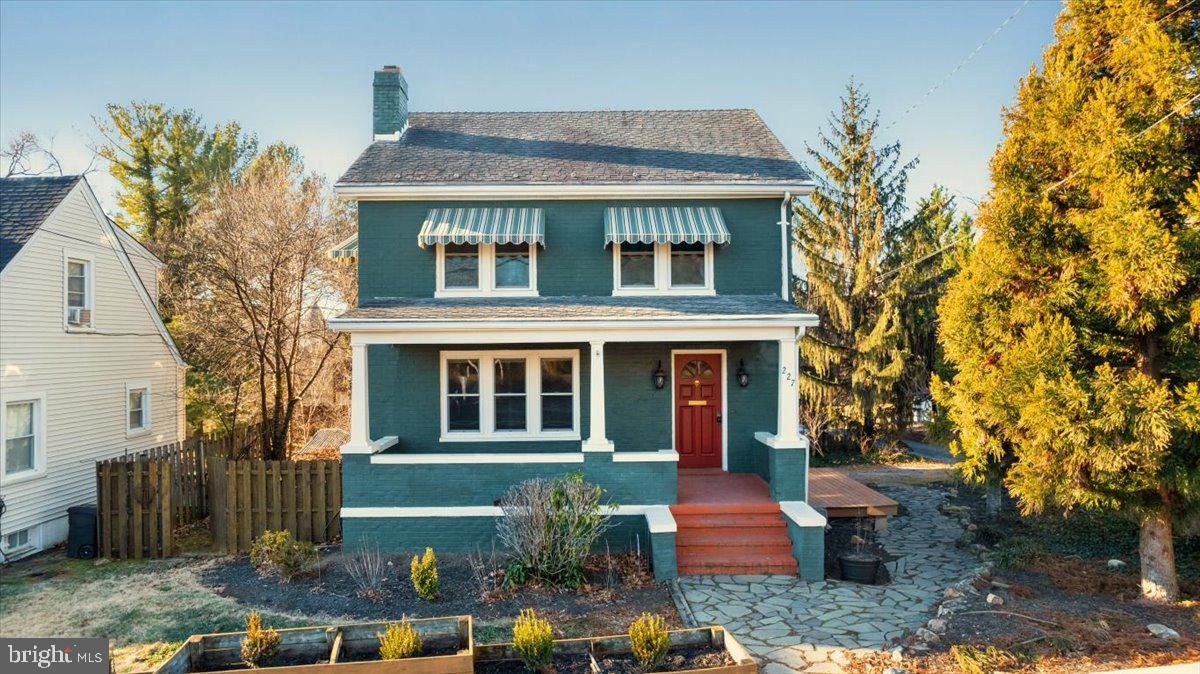 WHITLOCK AVENEUE - Residential