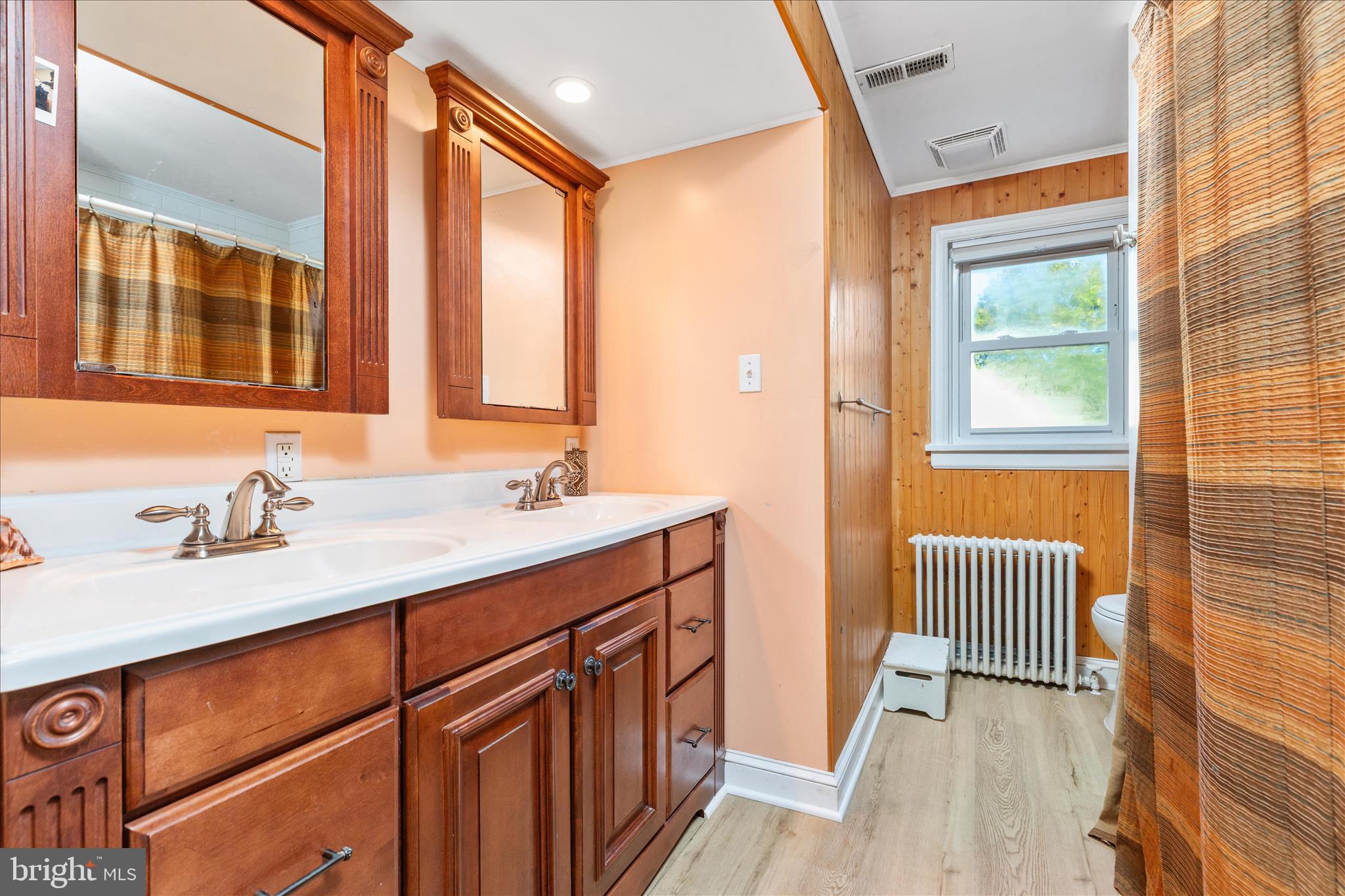 WHITLOCK AVENEUE - Residential