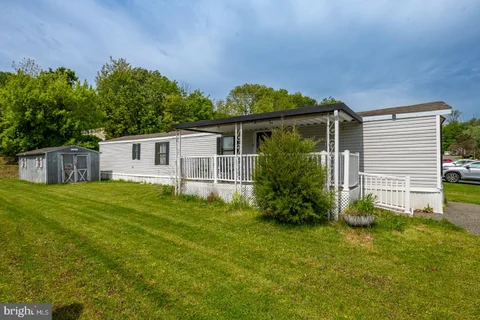 MLS: PABK2072206
