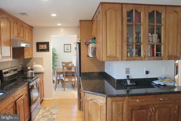 DUFIEF - Residential Lease