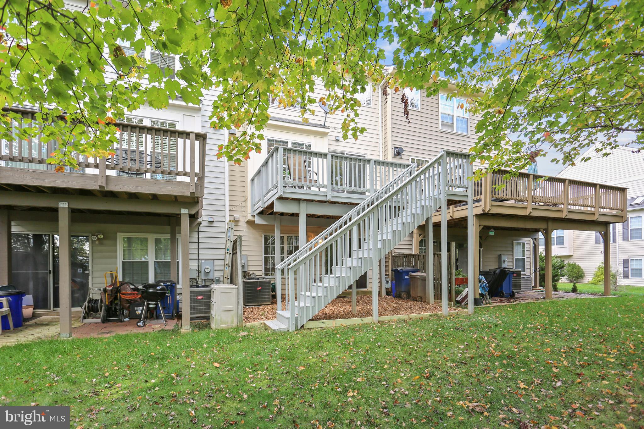 RIDGEFIELD - Residential