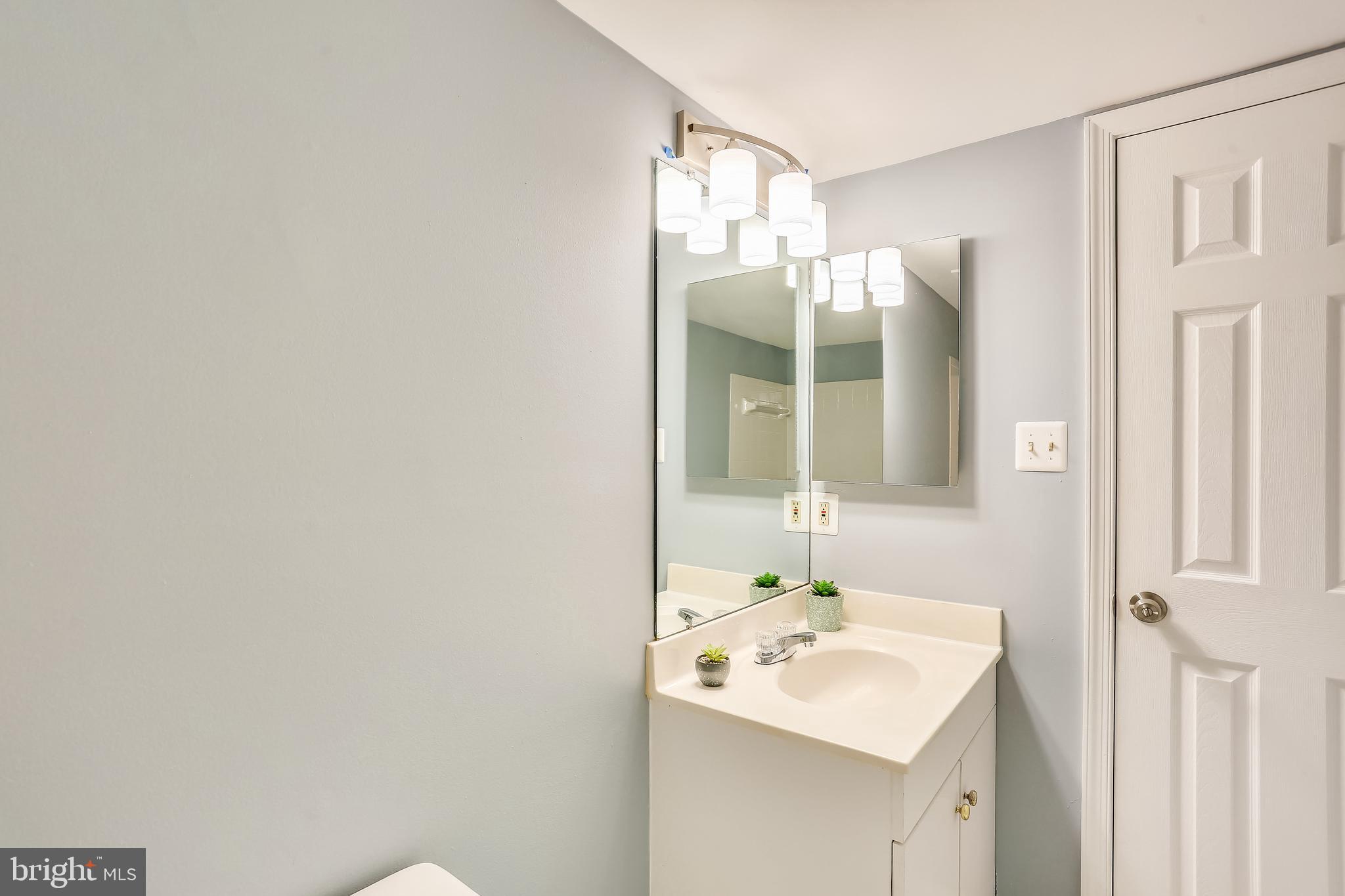 RIDGEFIELD - Residential