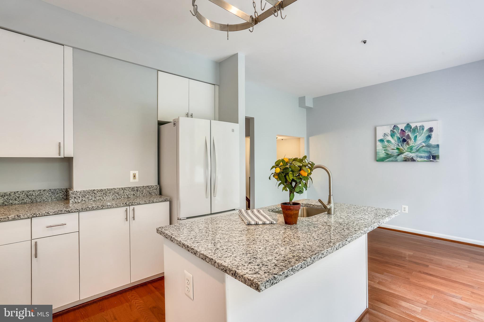 RIDGEFIELD - Residential