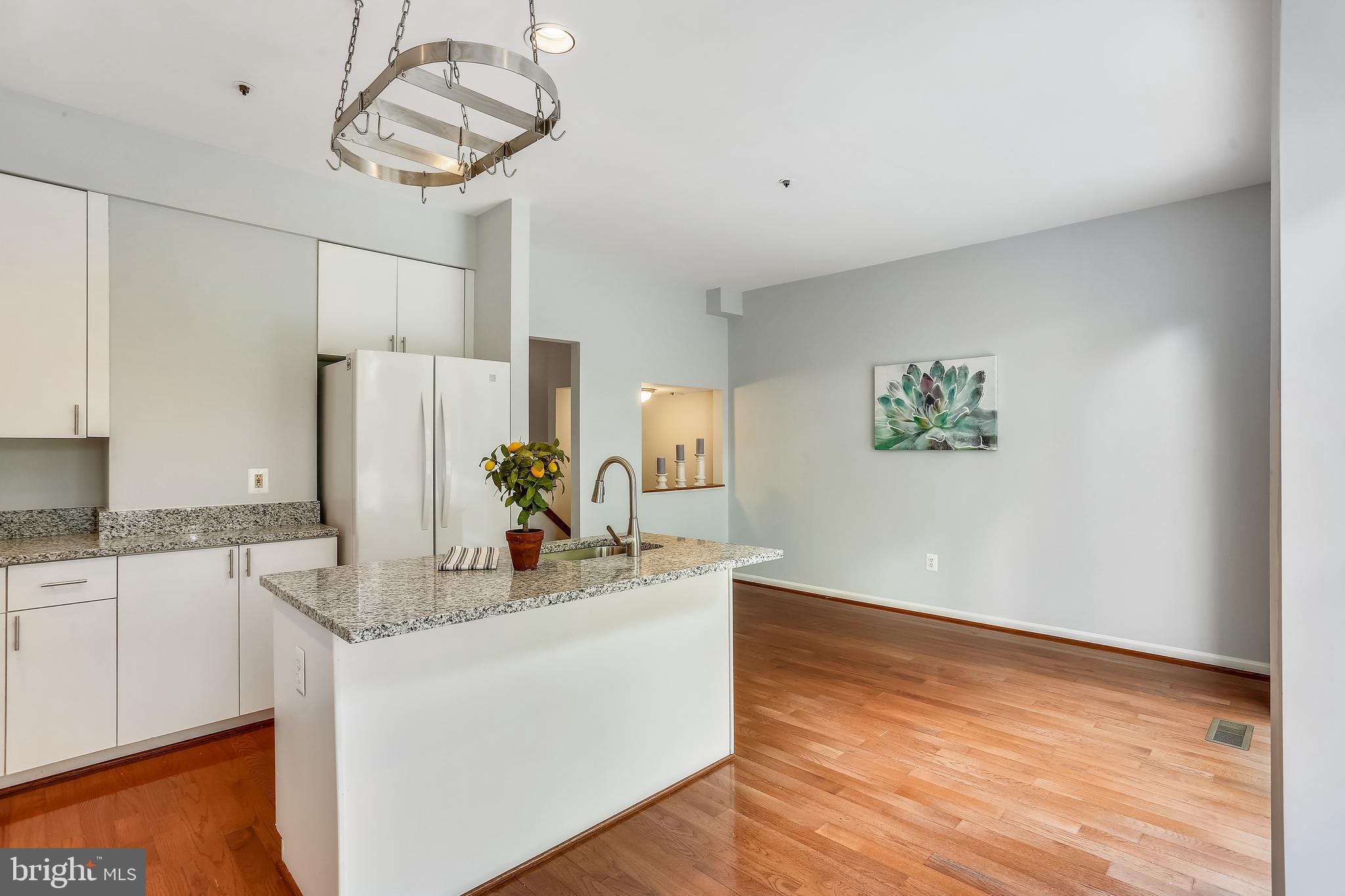 RIDGEFIELD - Residential