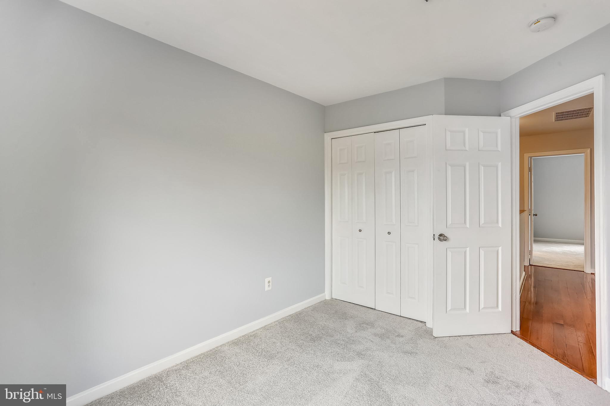 RIDGEFIELD - Residential