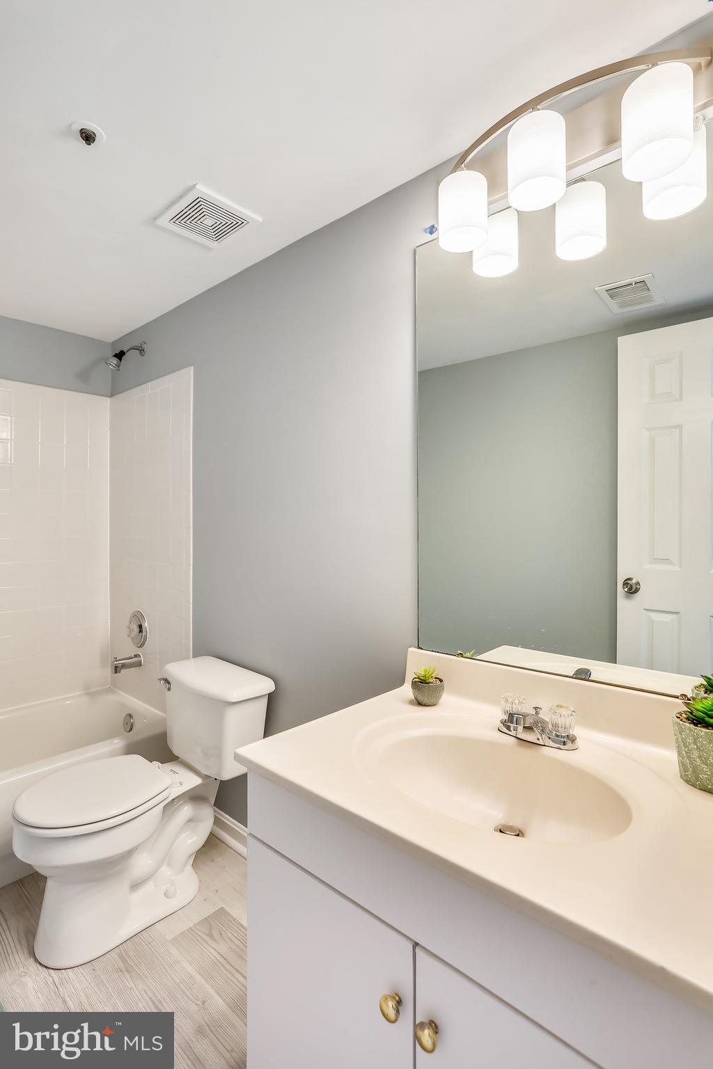 RIDGEFIELD - Residential