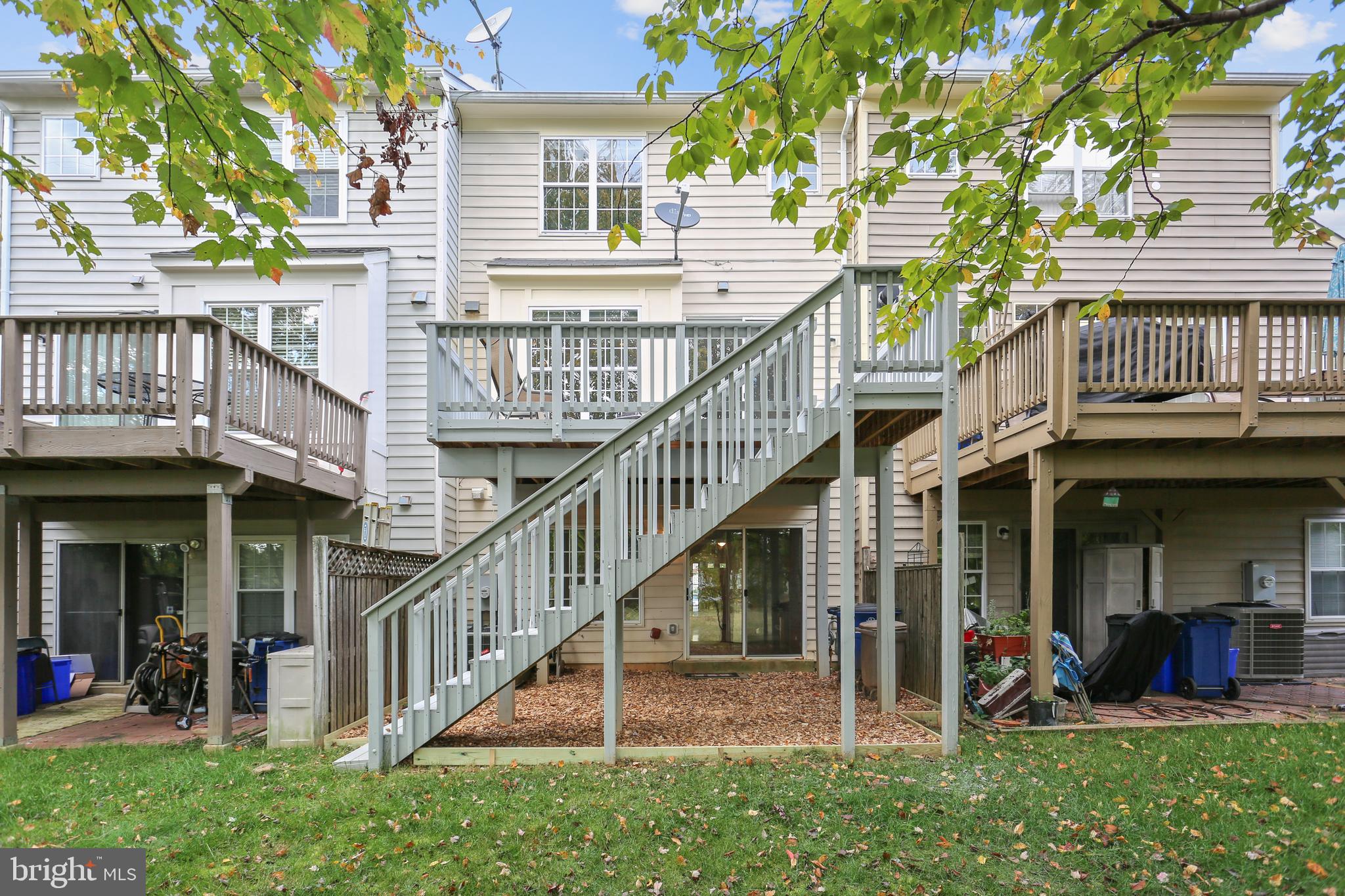 RIDGEFIELD - Residential