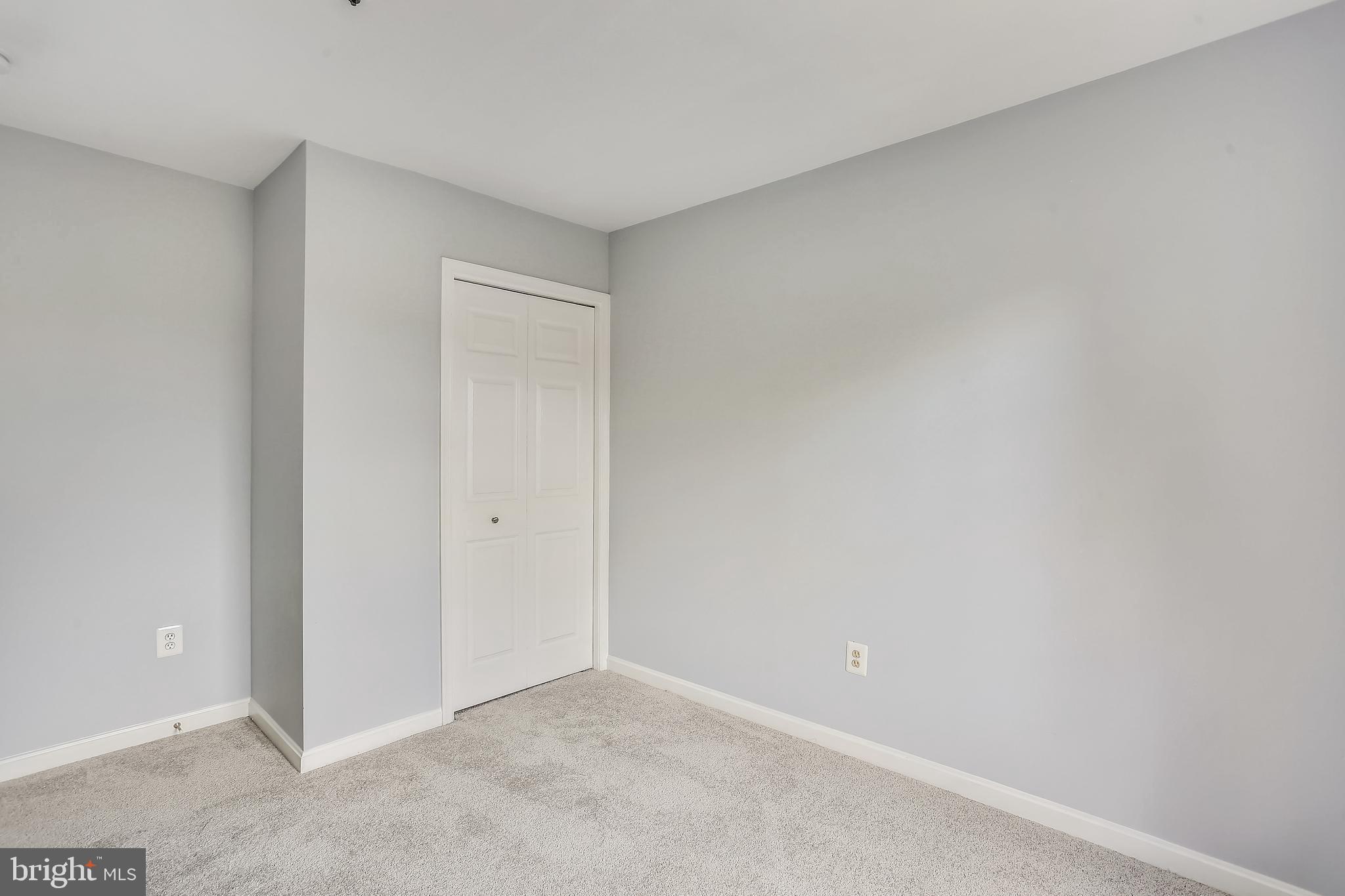 RIDGEFIELD - Residential