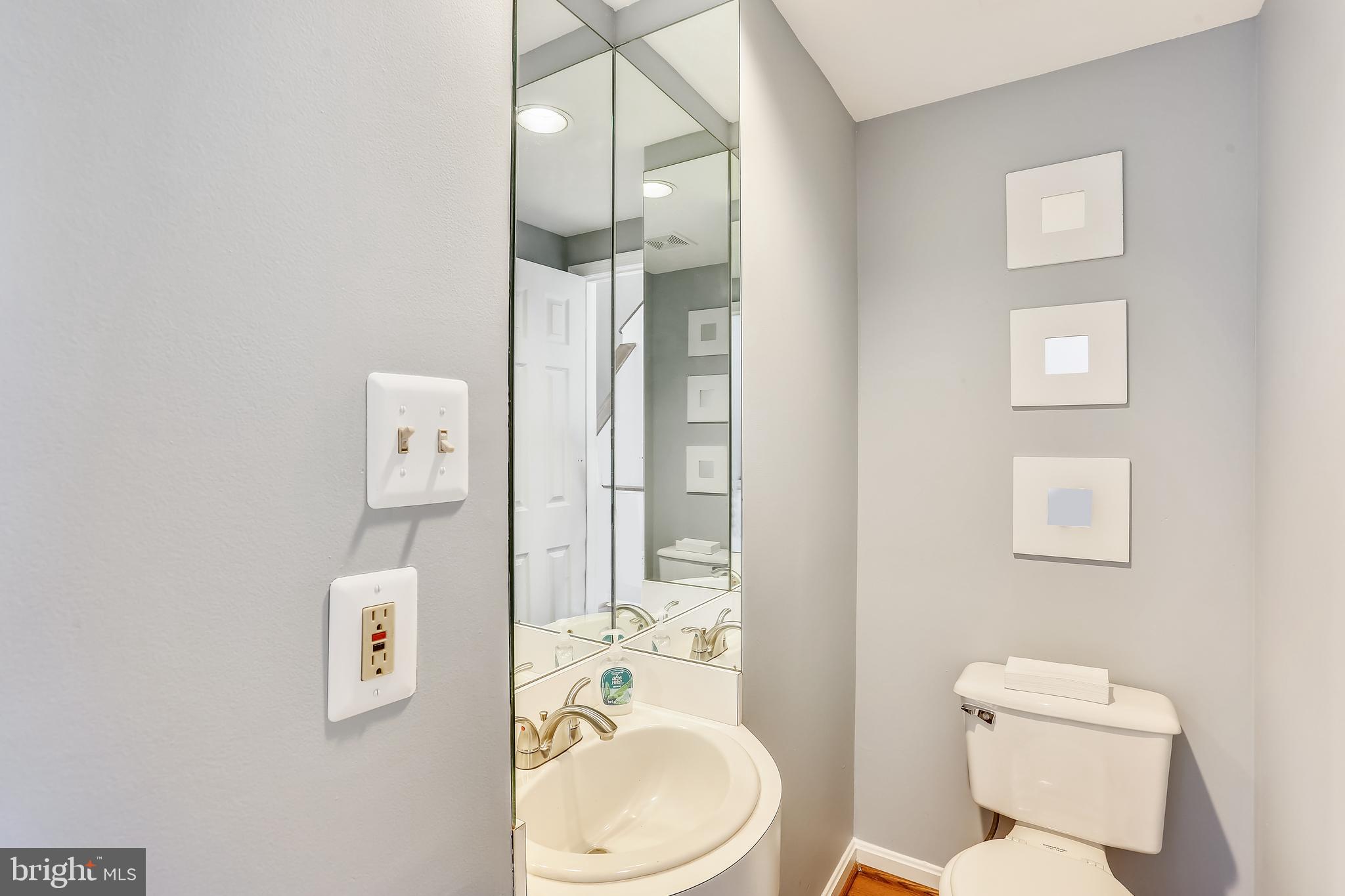 RIDGEFIELD - Residential