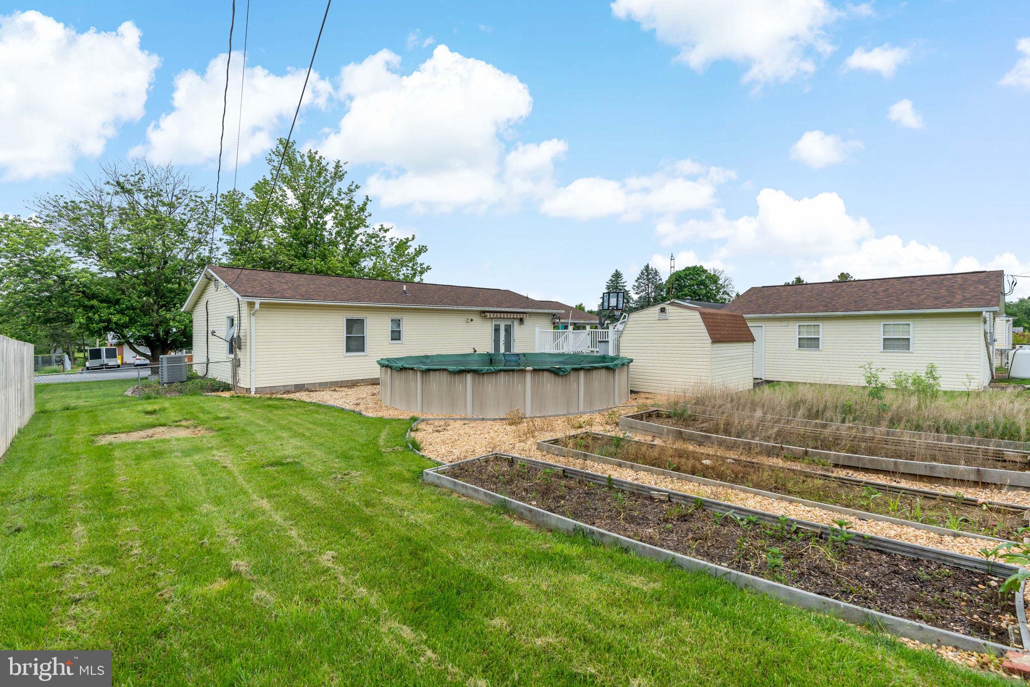 SKY-LIN PARK - Residential