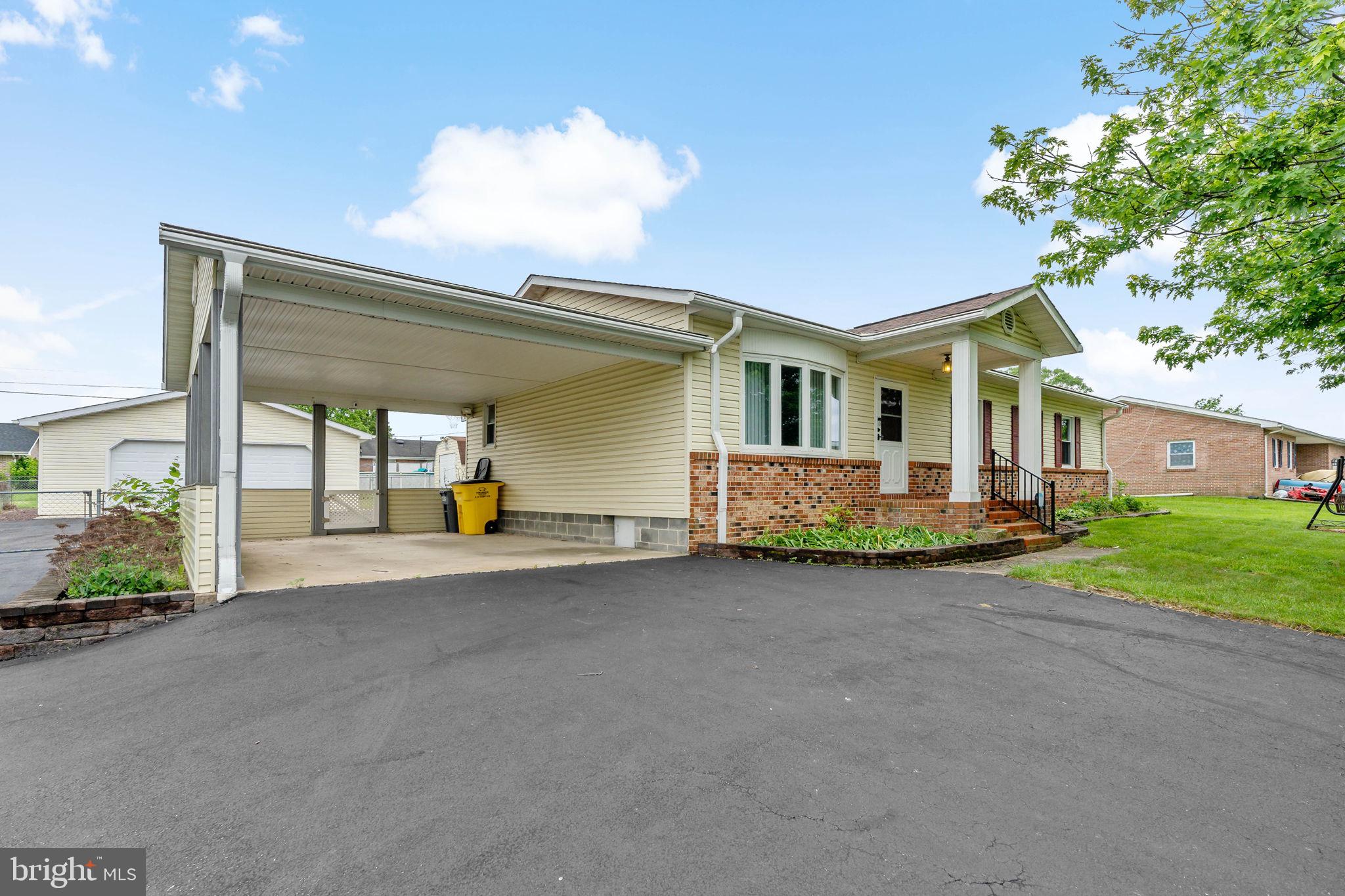 SKY-LIN PARK - Residential