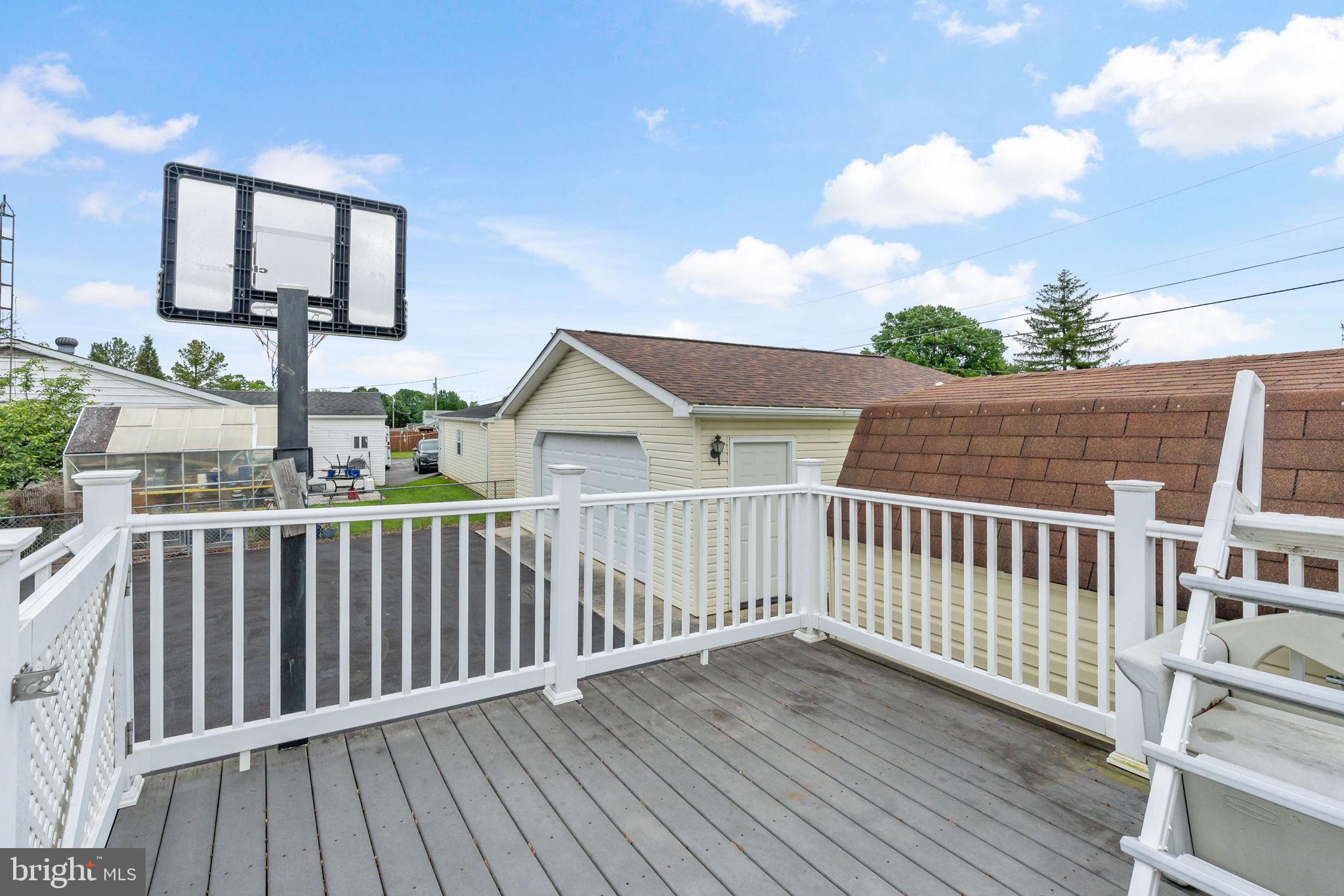 SKY-LIN PARK - Residential