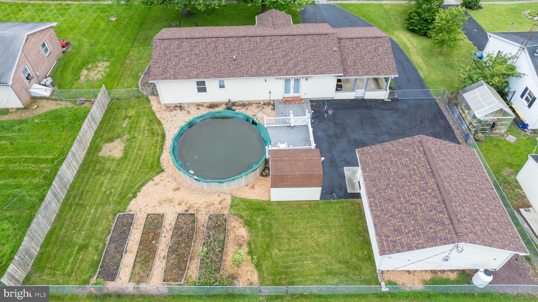 SKY-LIN PARK - Residential