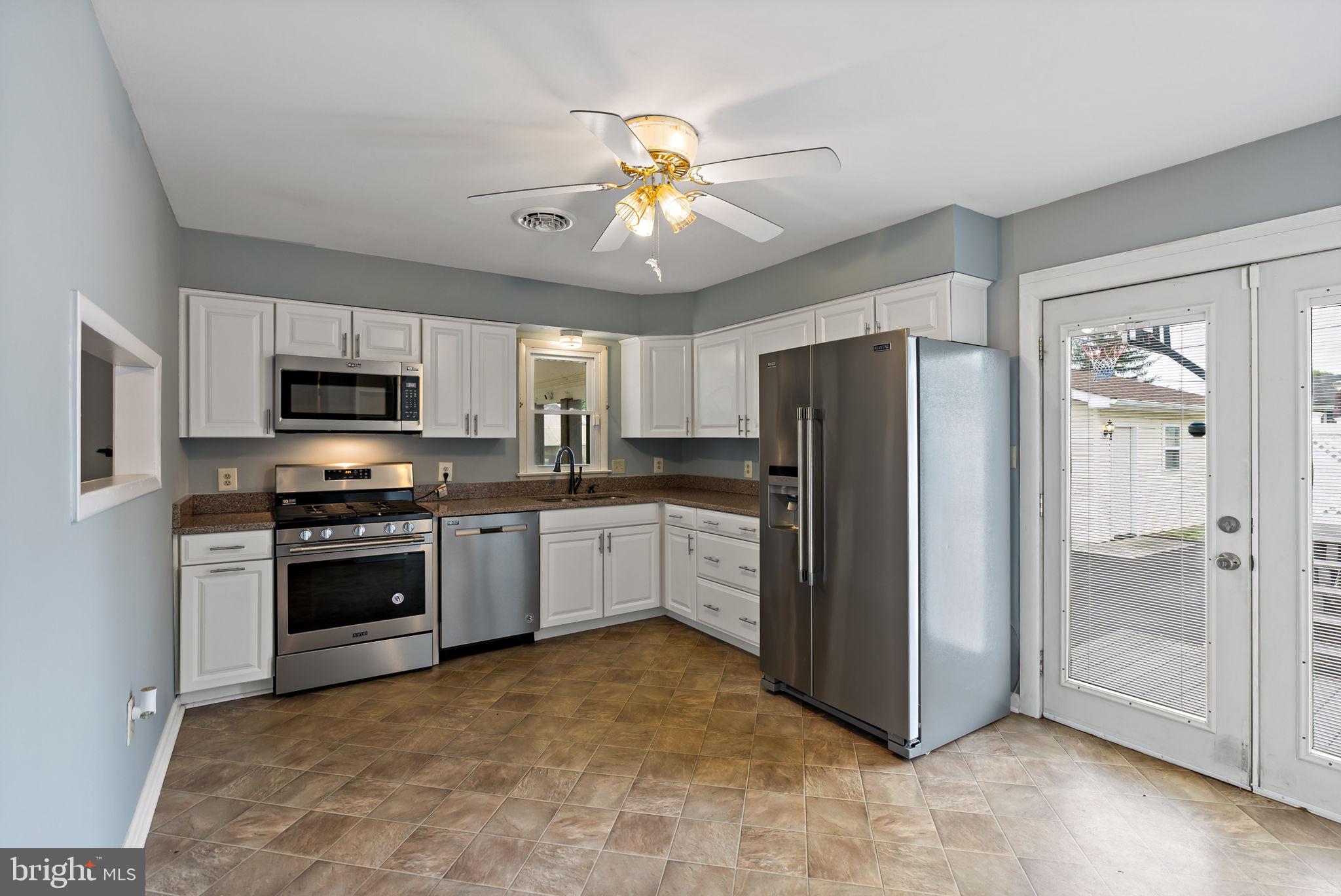 SKY-LIN PARK - Residential