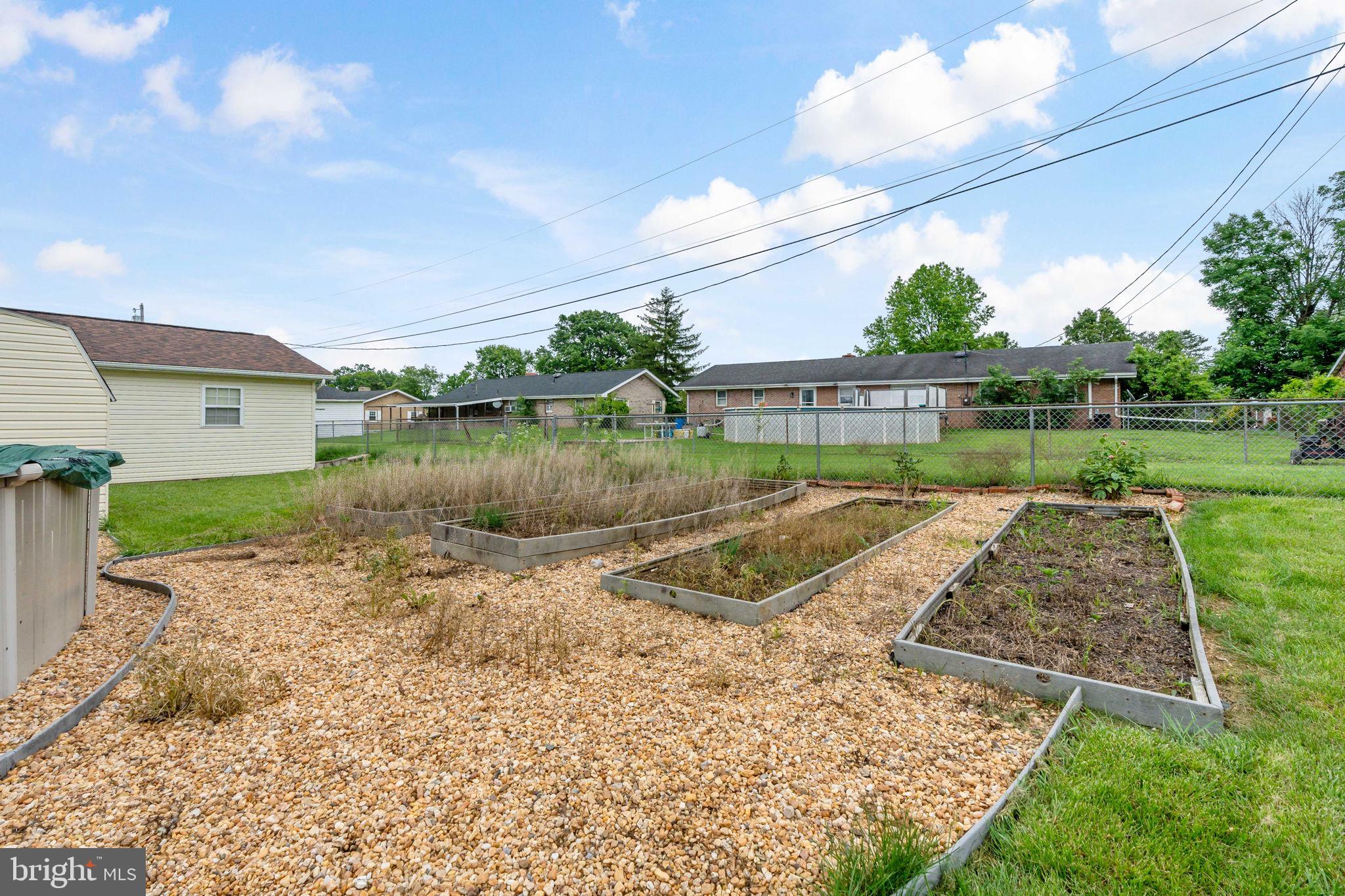 SKY-LIN PARK - Residential