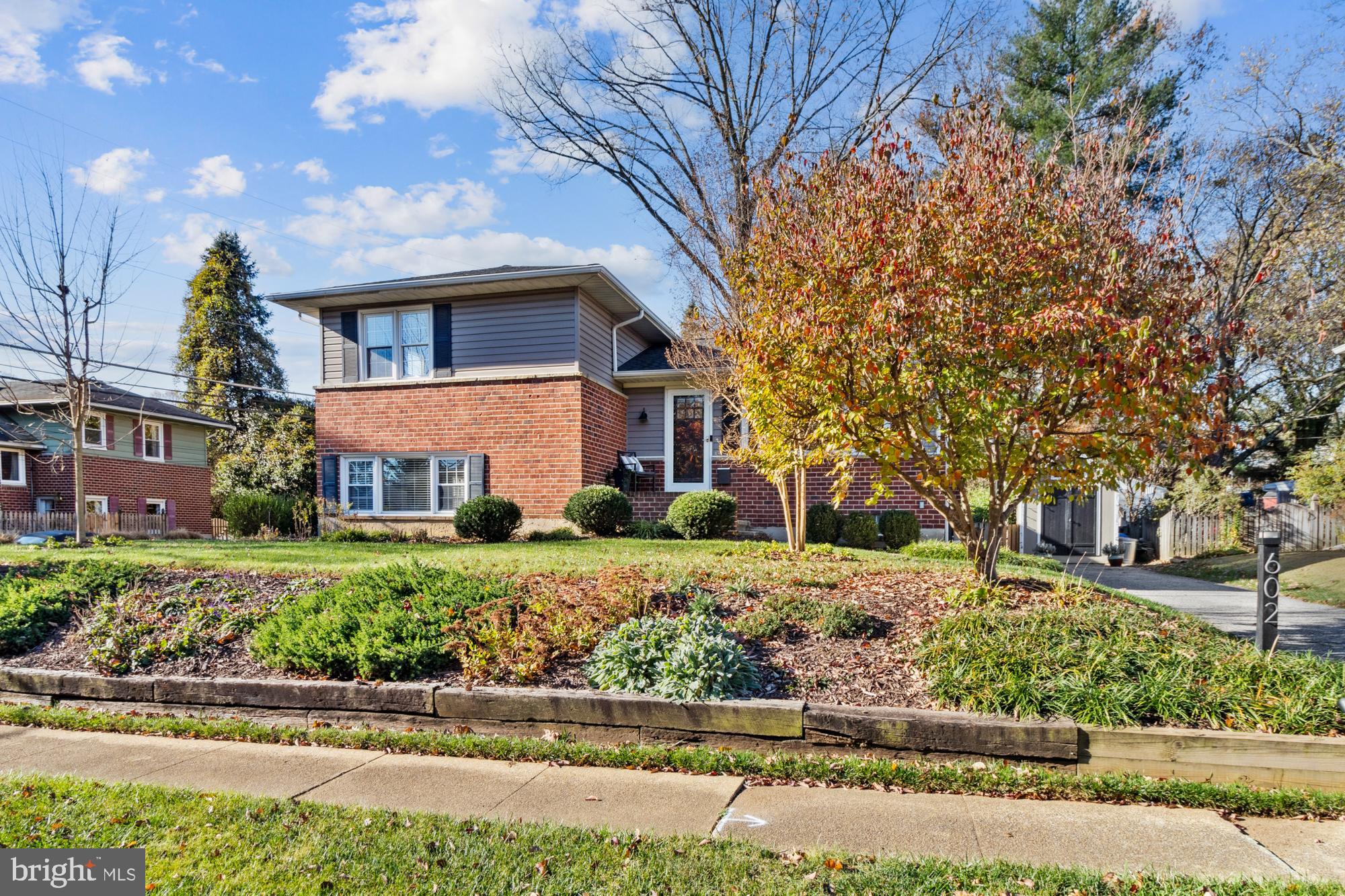 CAMPUS HILLS - Residential