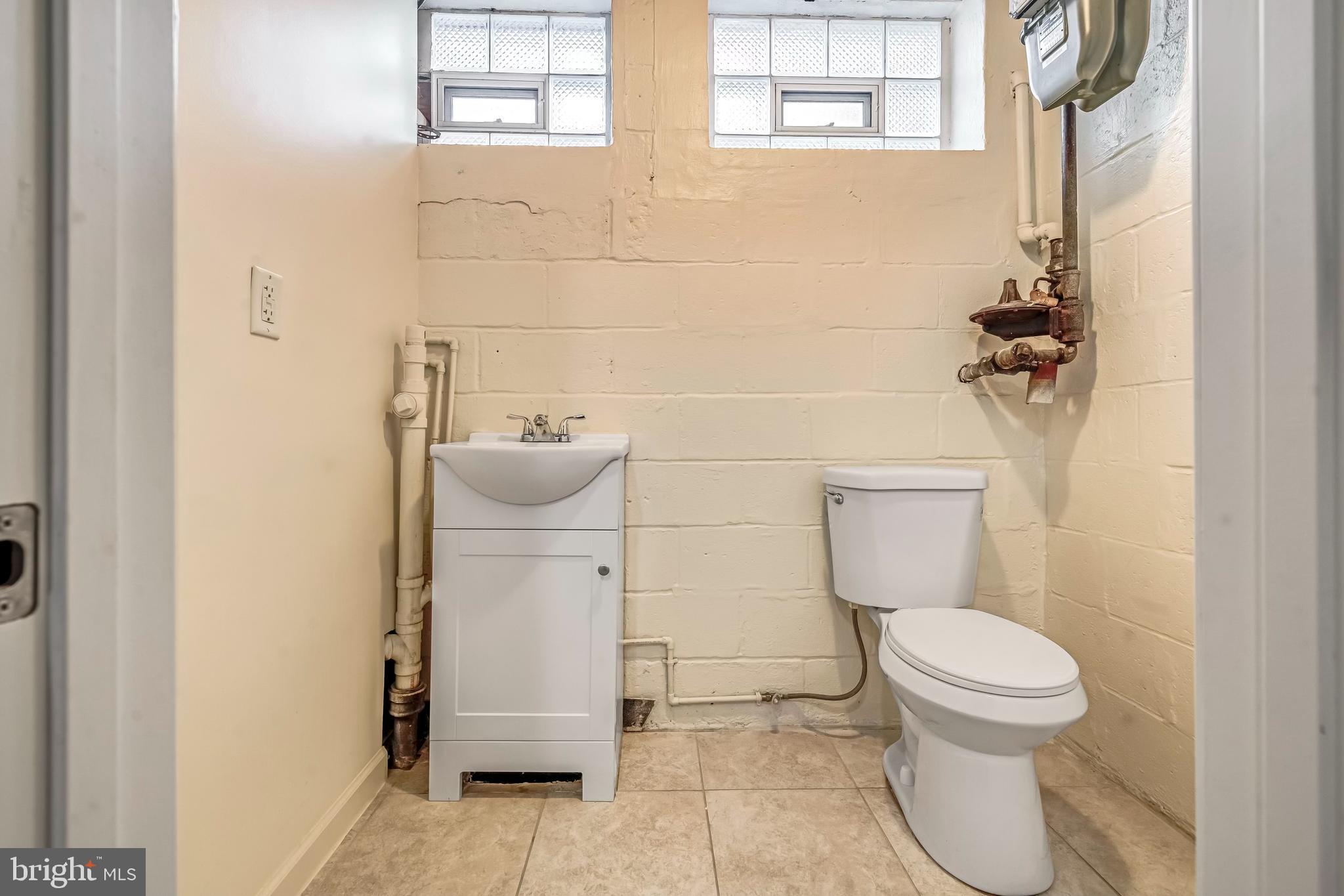 HILLENDALE - Residential Lease