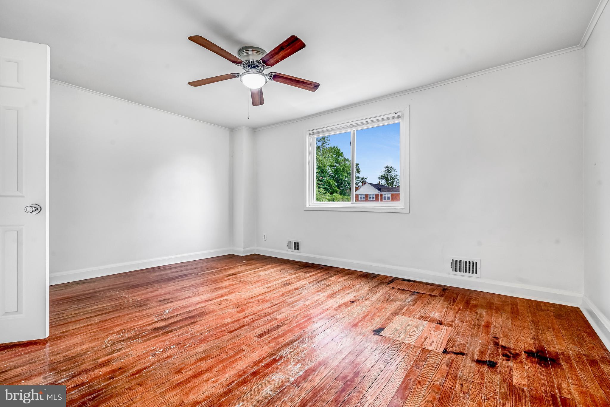 HILLENDALE - Residential Lease